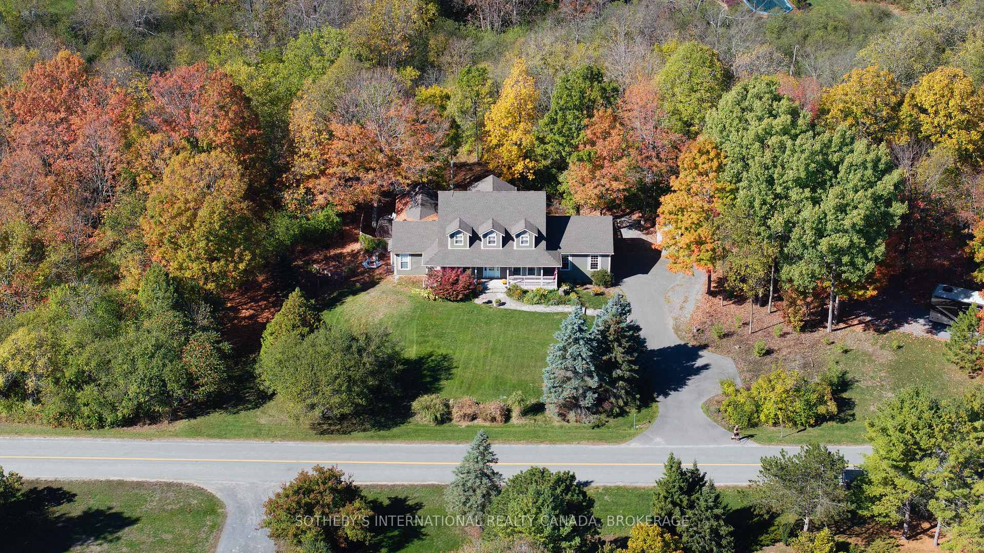 Photo 5 of 1063 Cliffside Lane, Frontenac, Frontenac South — HOMEH