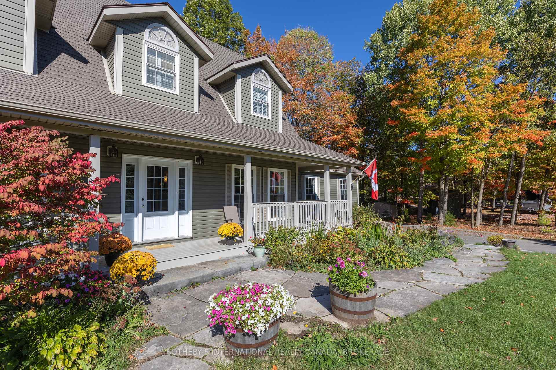 Photo 21 of 1063 Cliffside Lane, Frontenac, Frontenac South — HOMEH