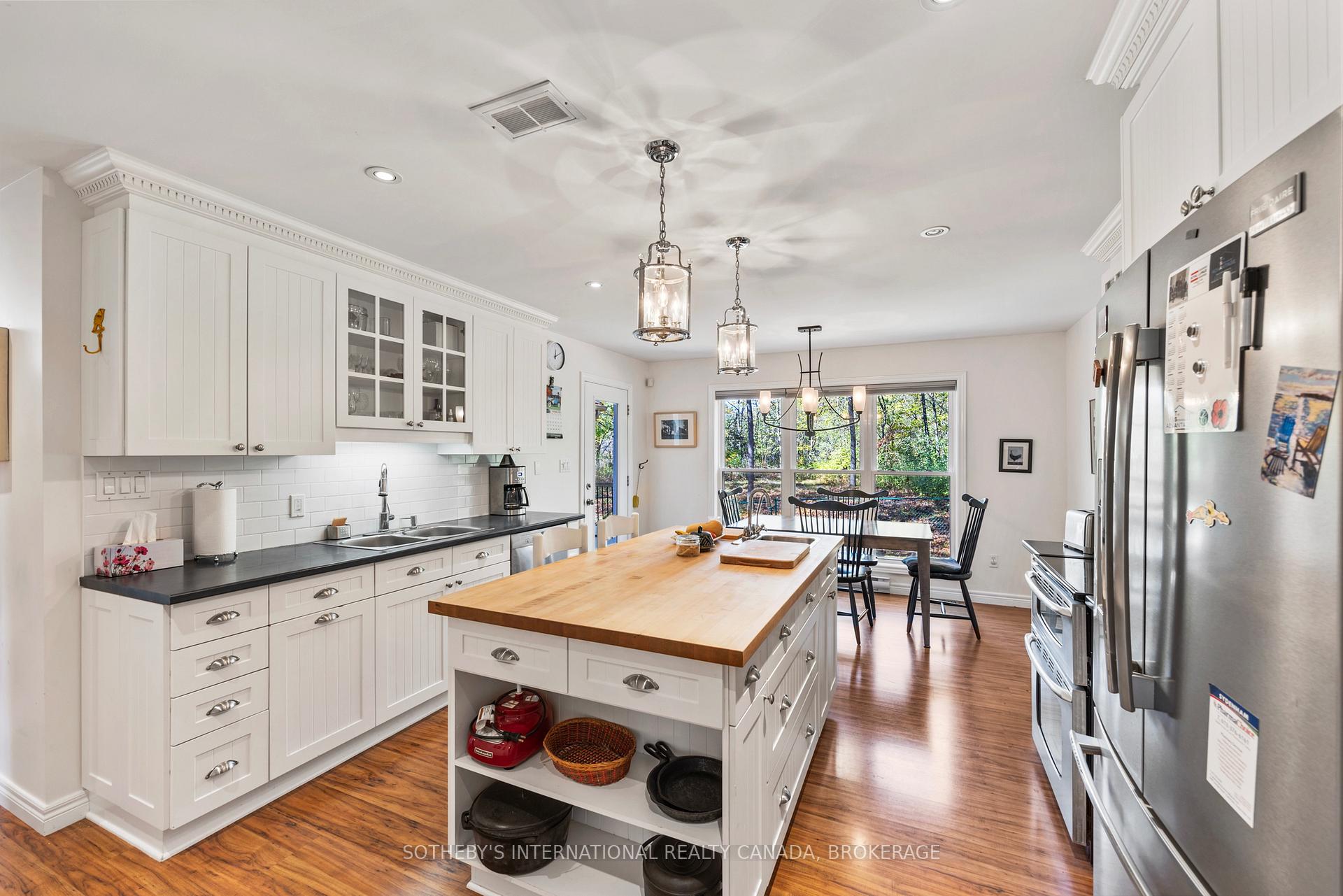 Photo 31 of 1063 Cliffside Lane, Frontenac, Frontenac South — HOMEH