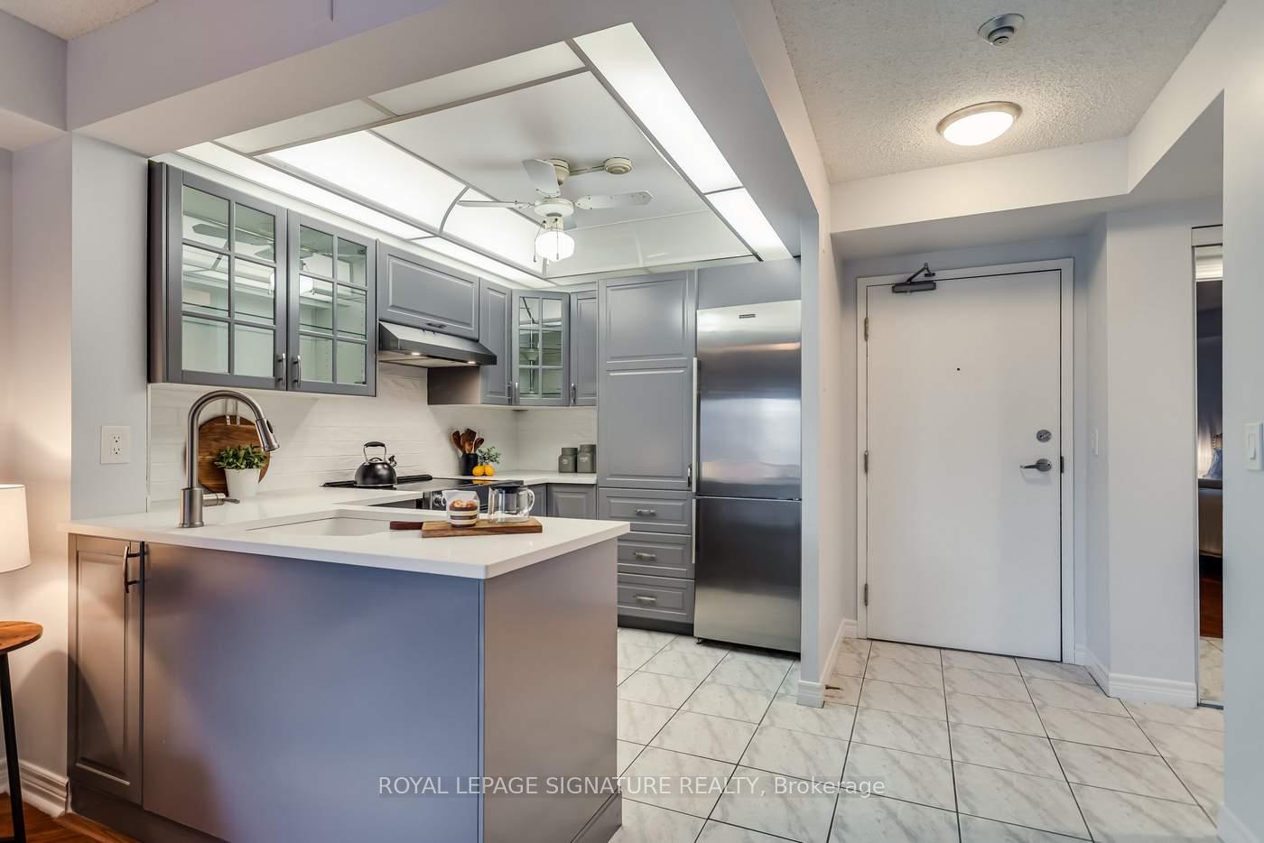 Photo 5 of Unit 311, 211 Randolph Road, Toronto, Leaside — HOMEH