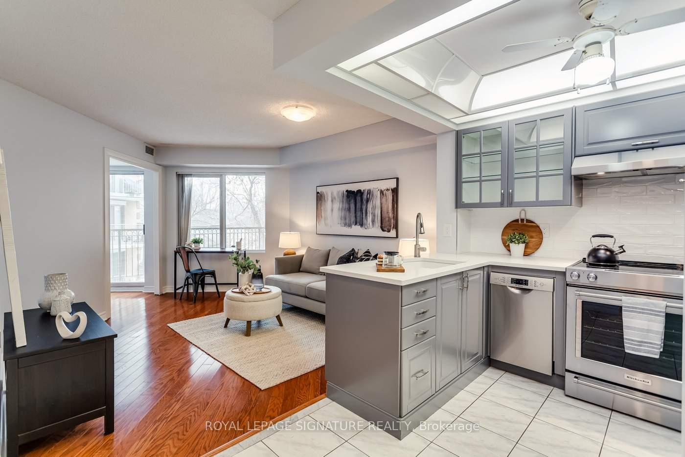 Photo 7 of Unit 311, 211 Randolph Road, Toronto, Leaside — HOMEH