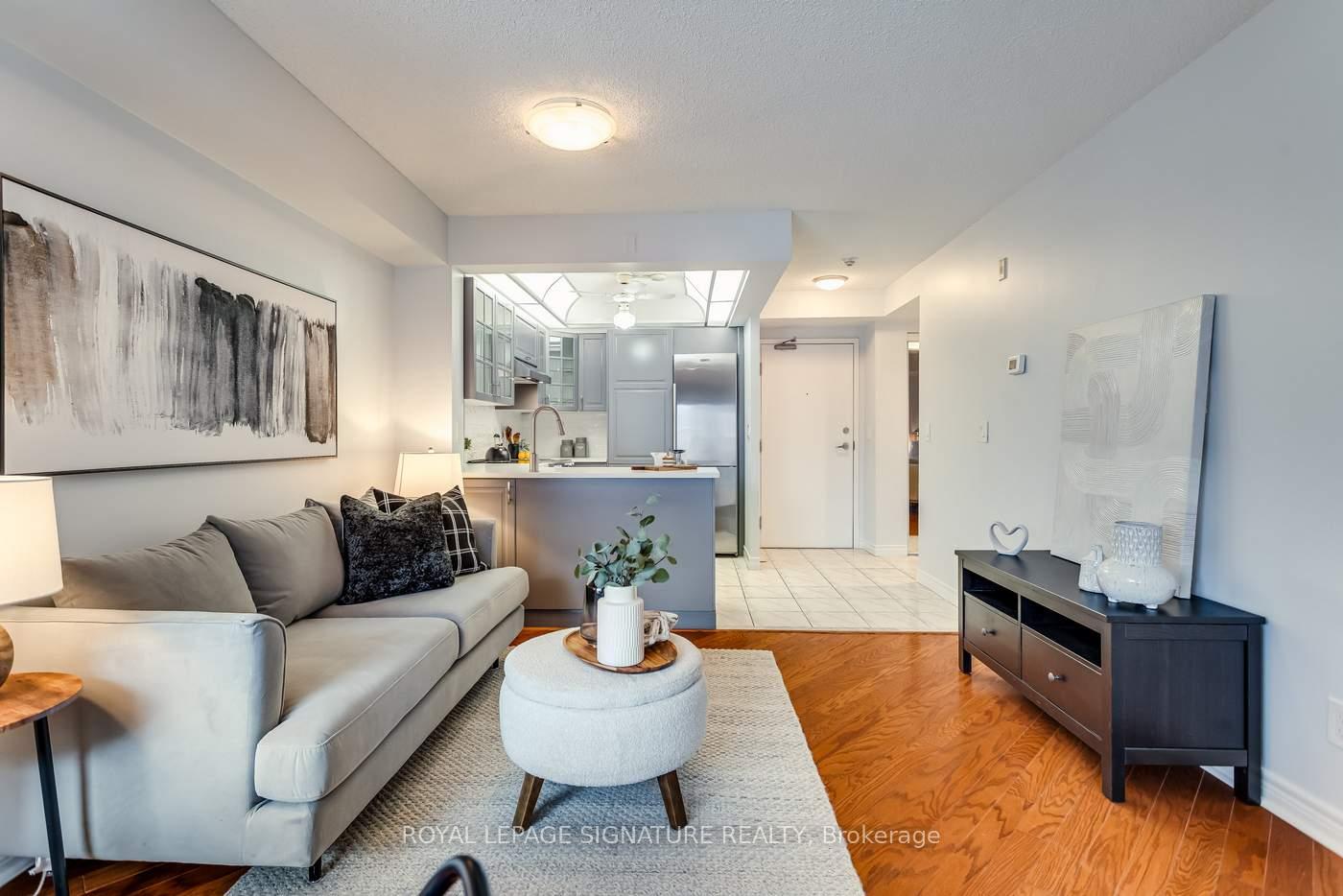 Photo 8 of Unit 311, 211 Randolph Road, Toronto, Leaside — HOMEH
