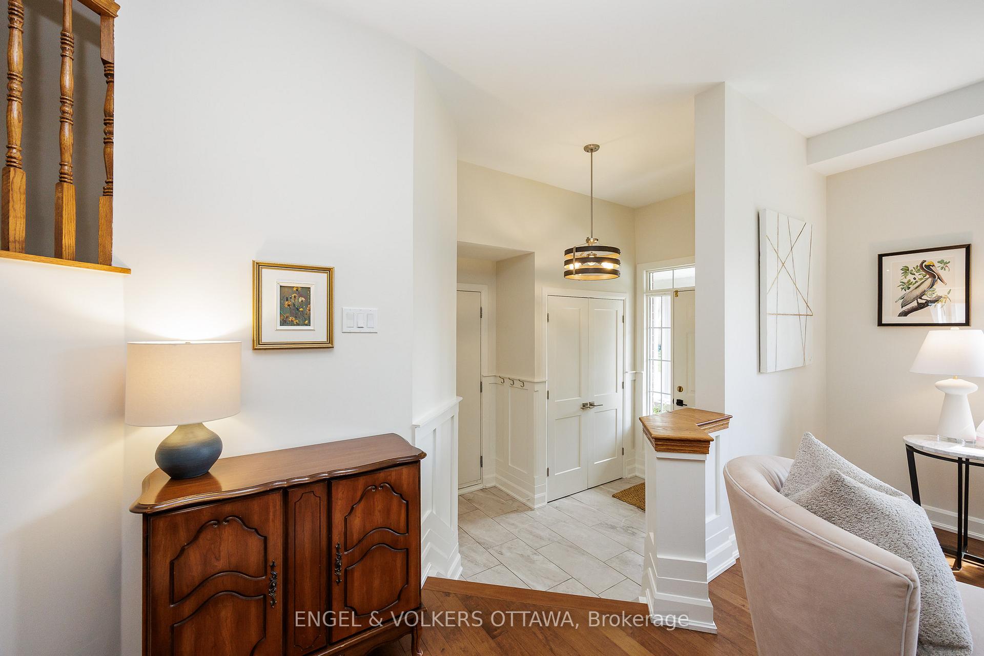 Photo 5 of 14 Rossan Street, Ottawa, Barrhaven East — HOMEH