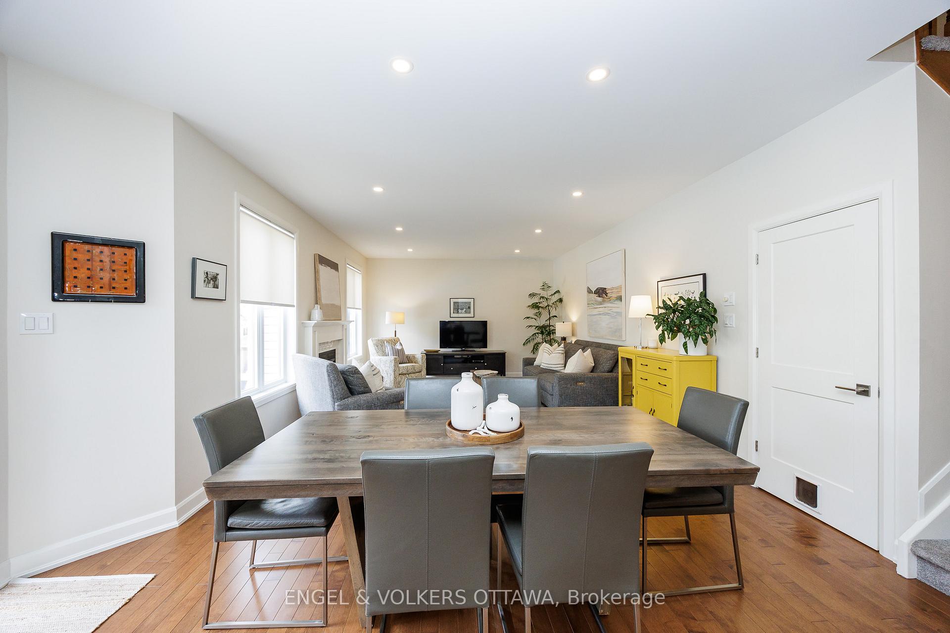 Photo 10 of 14 Rossan Street, Ottawa, Barrhaven East — HOMEH