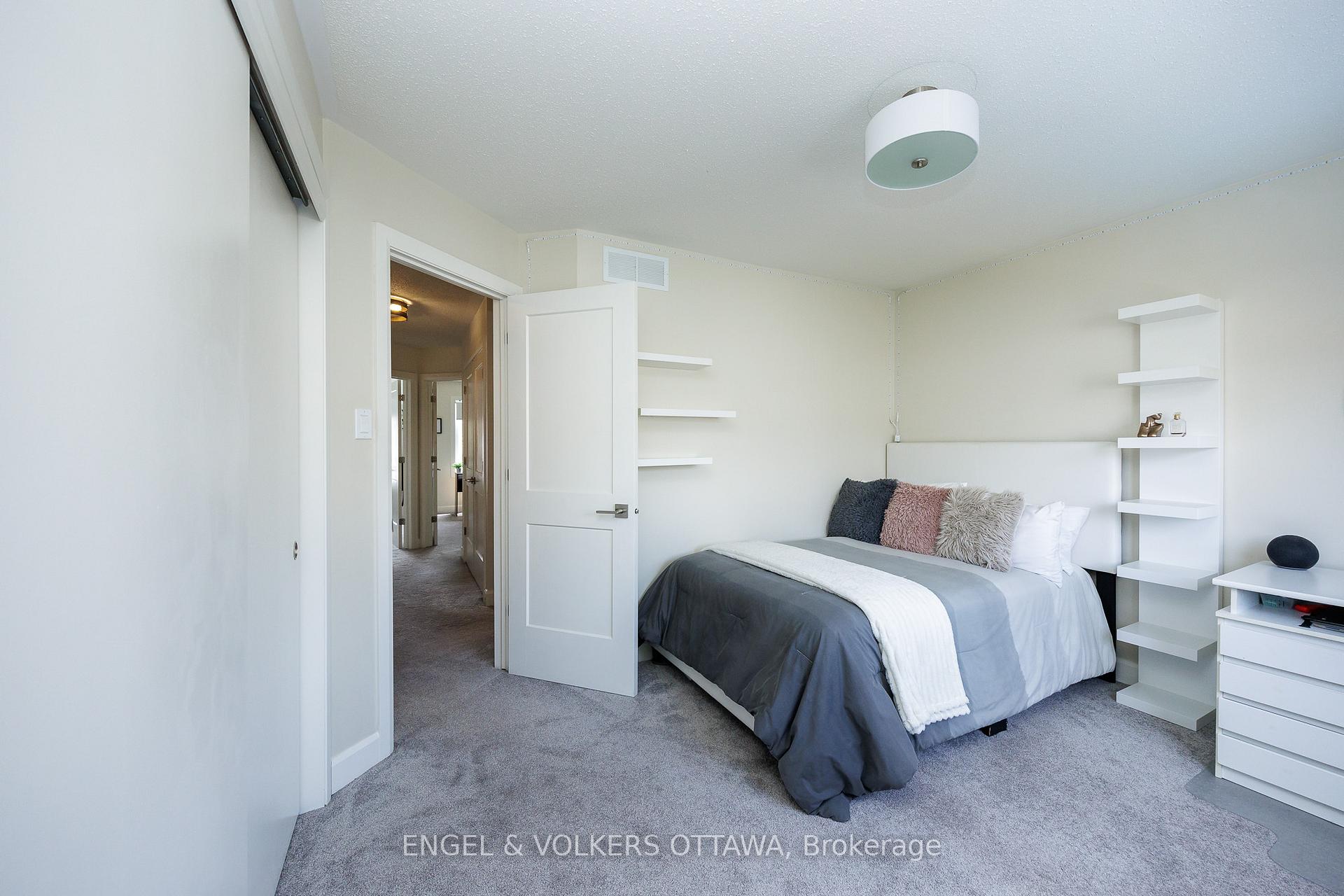 Photo 32 of 14 Rossan Street, Ottawa, Barrhaven East — HOMEH
