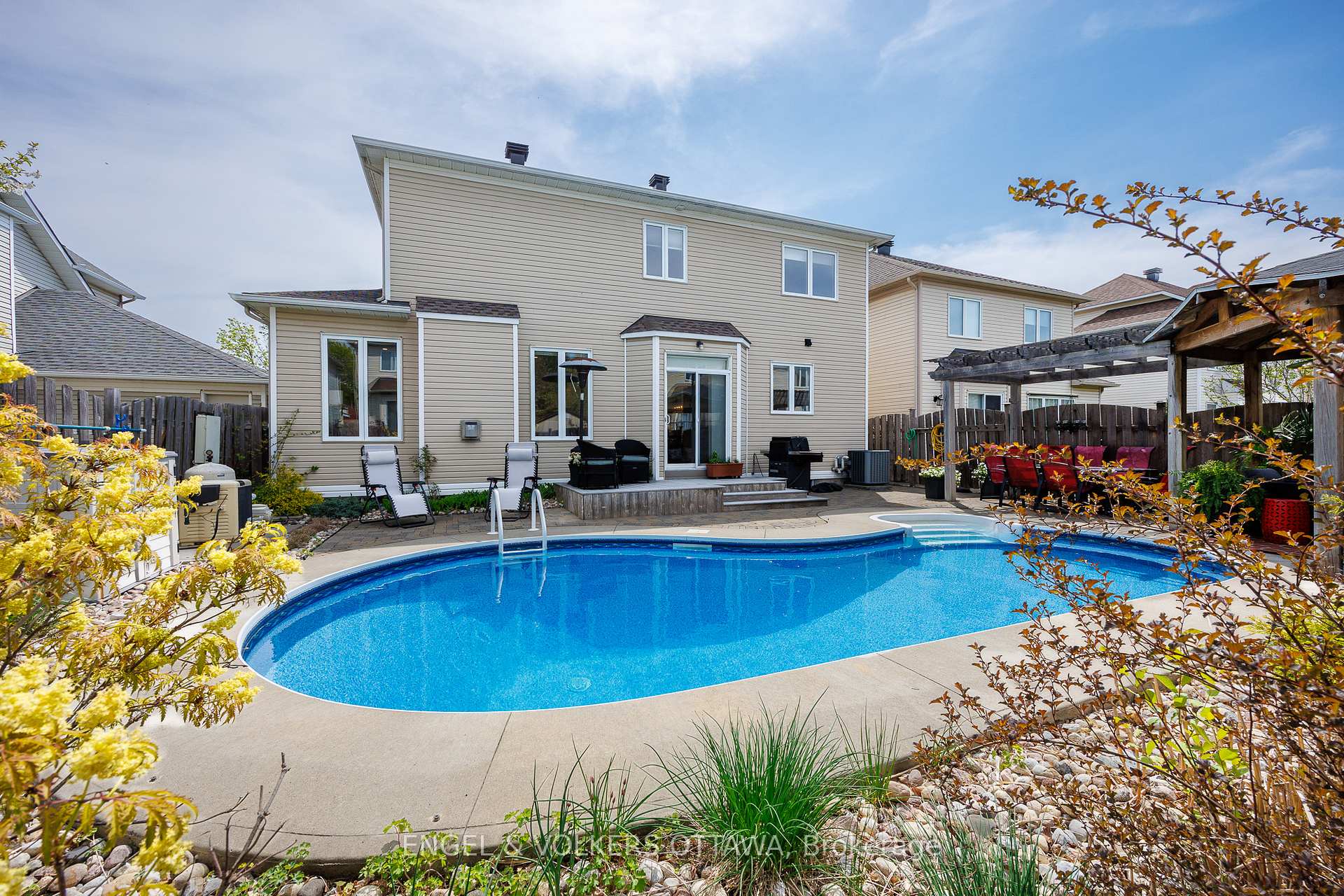 Photo 42 of 14 Rossan Street, Ottawa, Barrhaven East — HOMEH