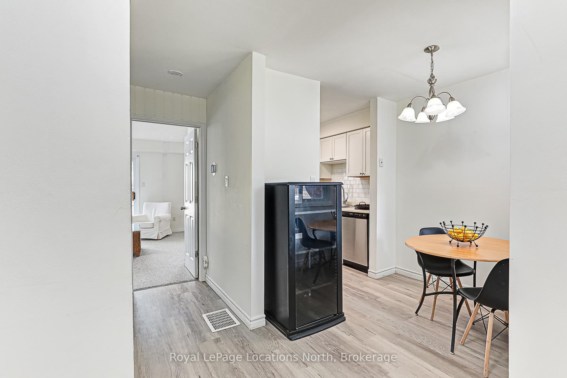 Photo 2 of 581 Tenth Street, Collingwood — HOMEH
