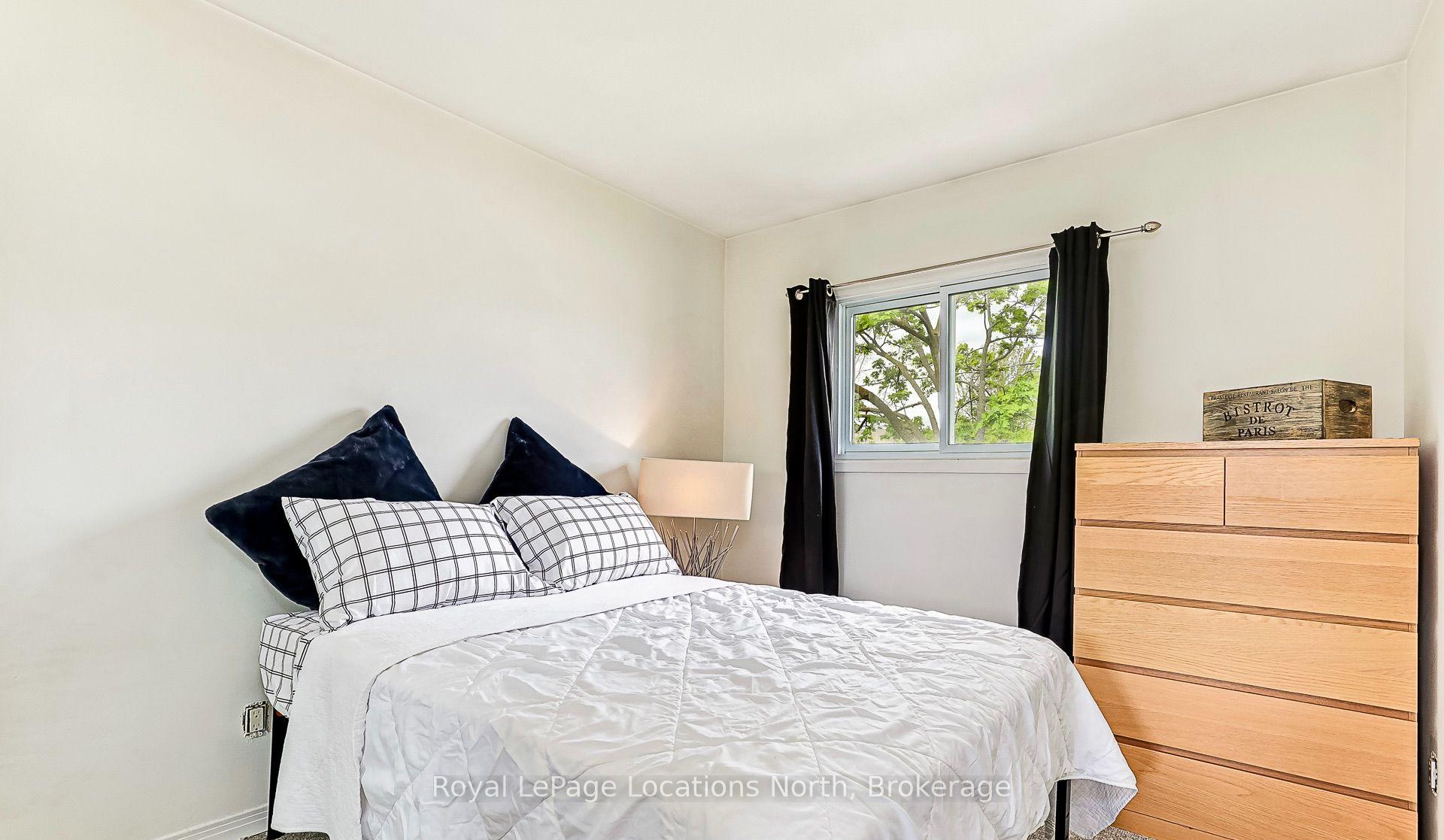 Photo 20 of 581 Tenth Street, Collingwood — HOMEH