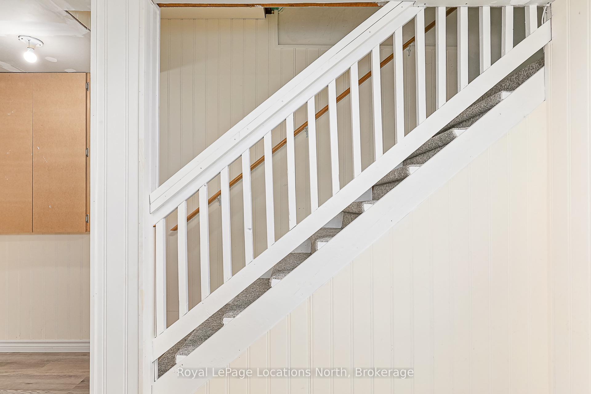 Photo 10 of 581 Tenth Street, Collingwood — HOMEH