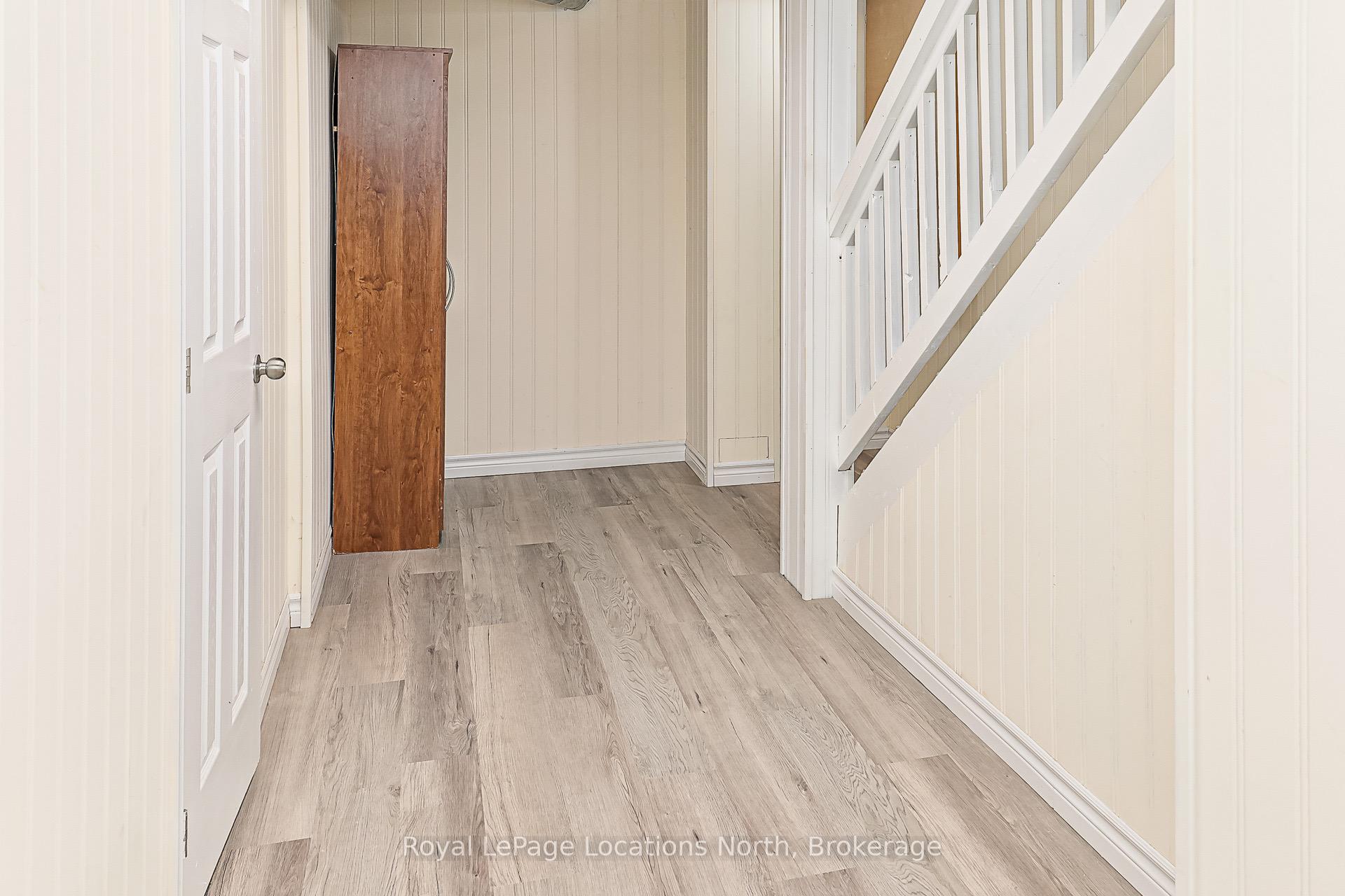 Photo 17 of 581 Tenth Street, Collingwood — HOMEH