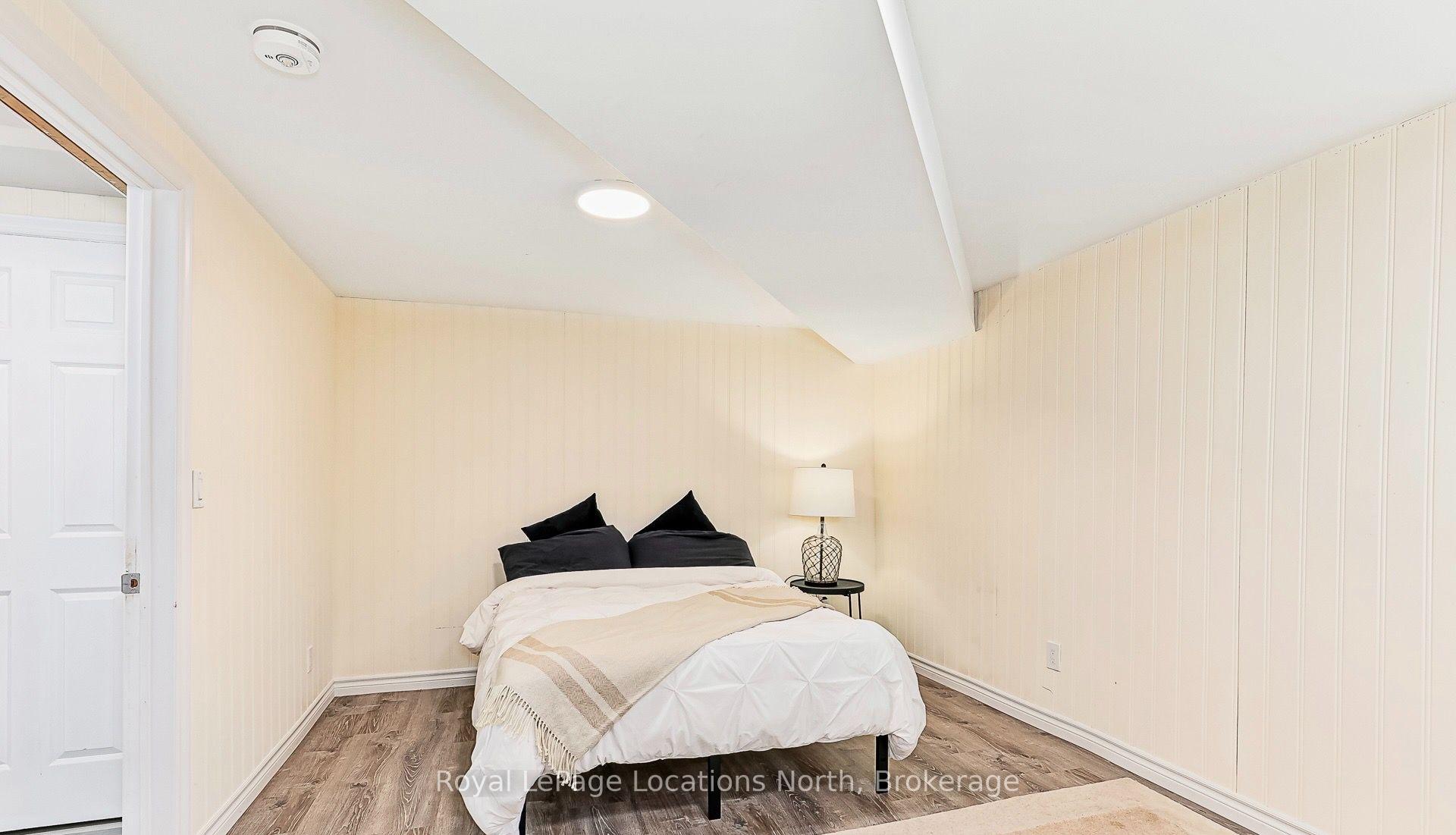 Photo 24 of 581 Tenth Street, Collingwood — HOMEH