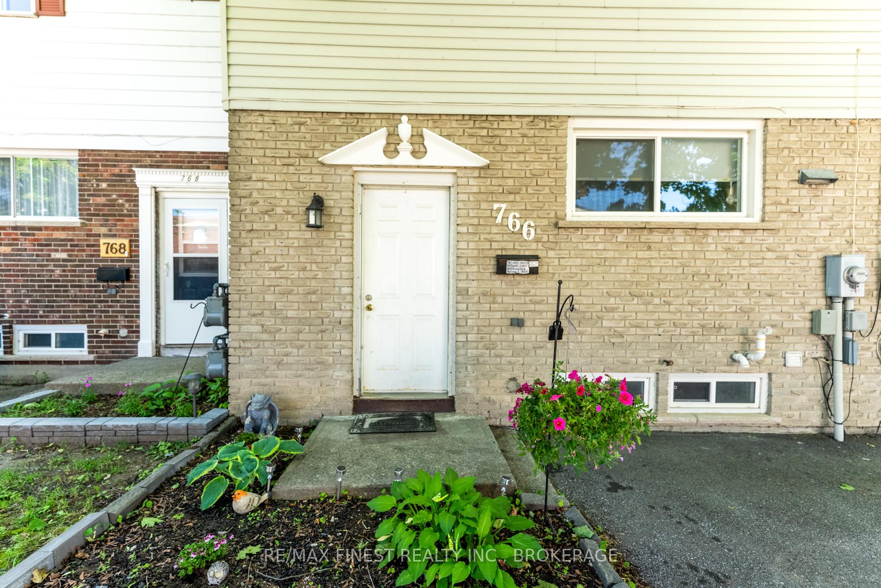 Photo 4 of 766 Ashwood Drive, Kingston — HOMEH