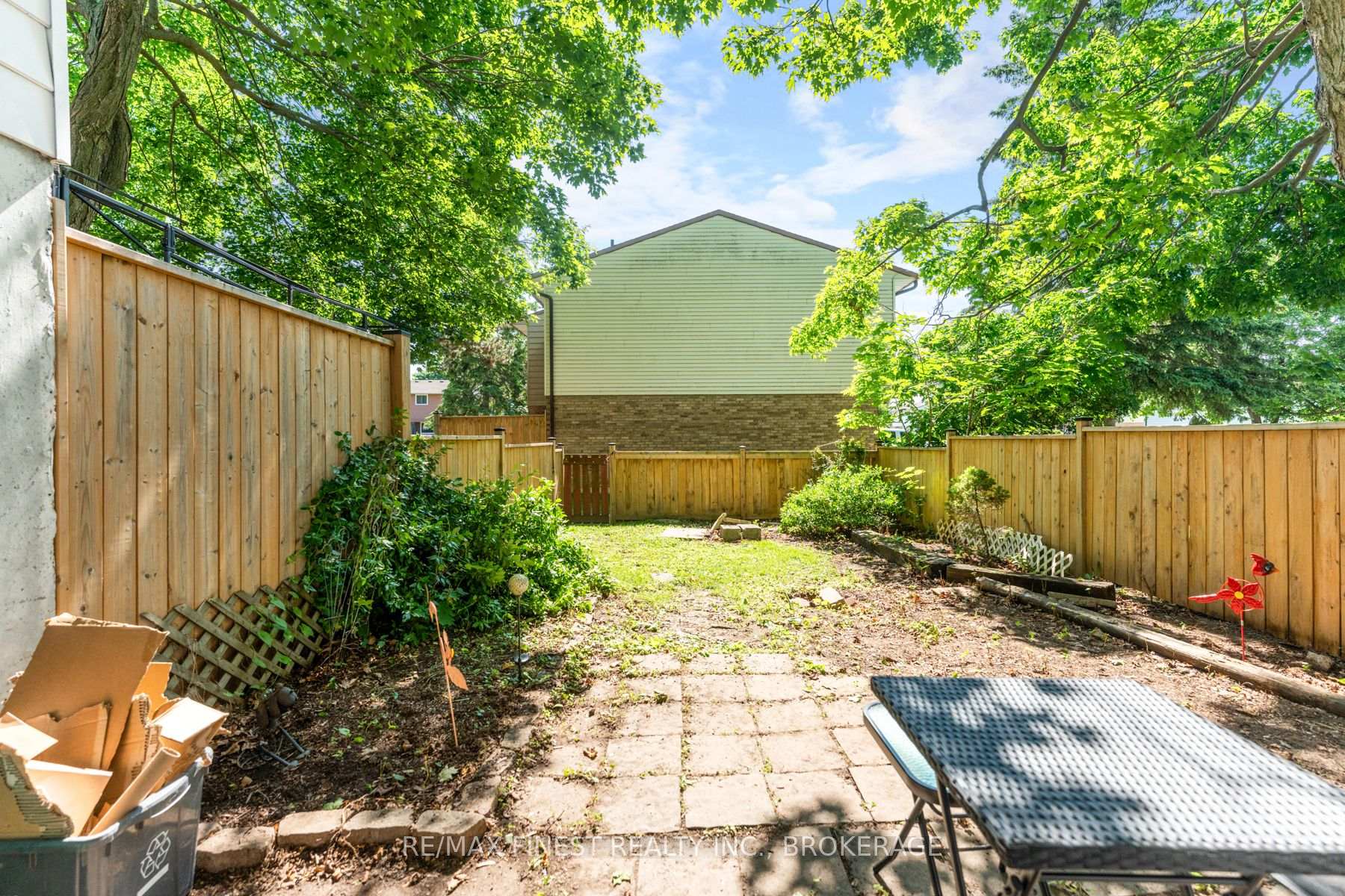 Photo 35 of 766 Ashwood Drive, Kingston — HOMEH