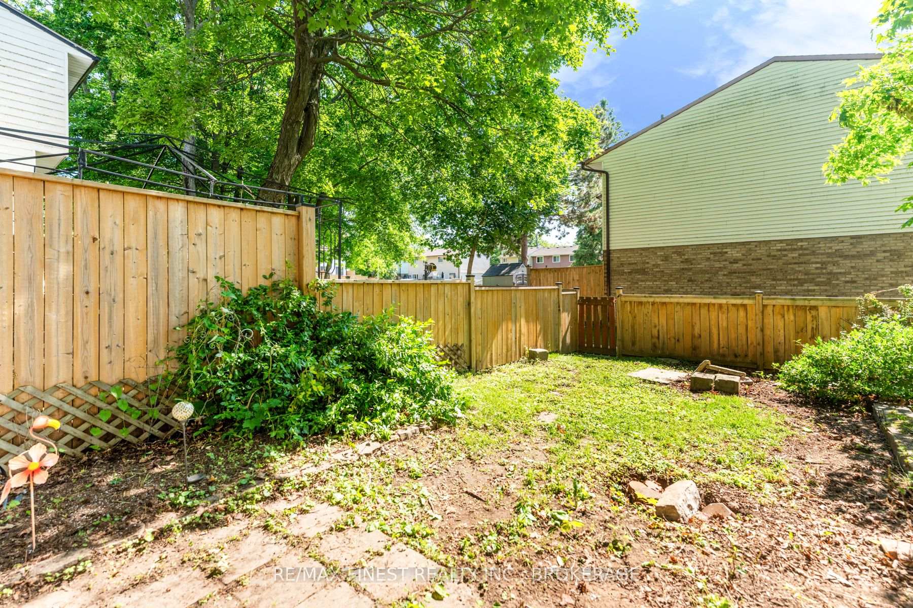 Photo 37 of 766 Ashwood Drive, Kingston — HOMEH