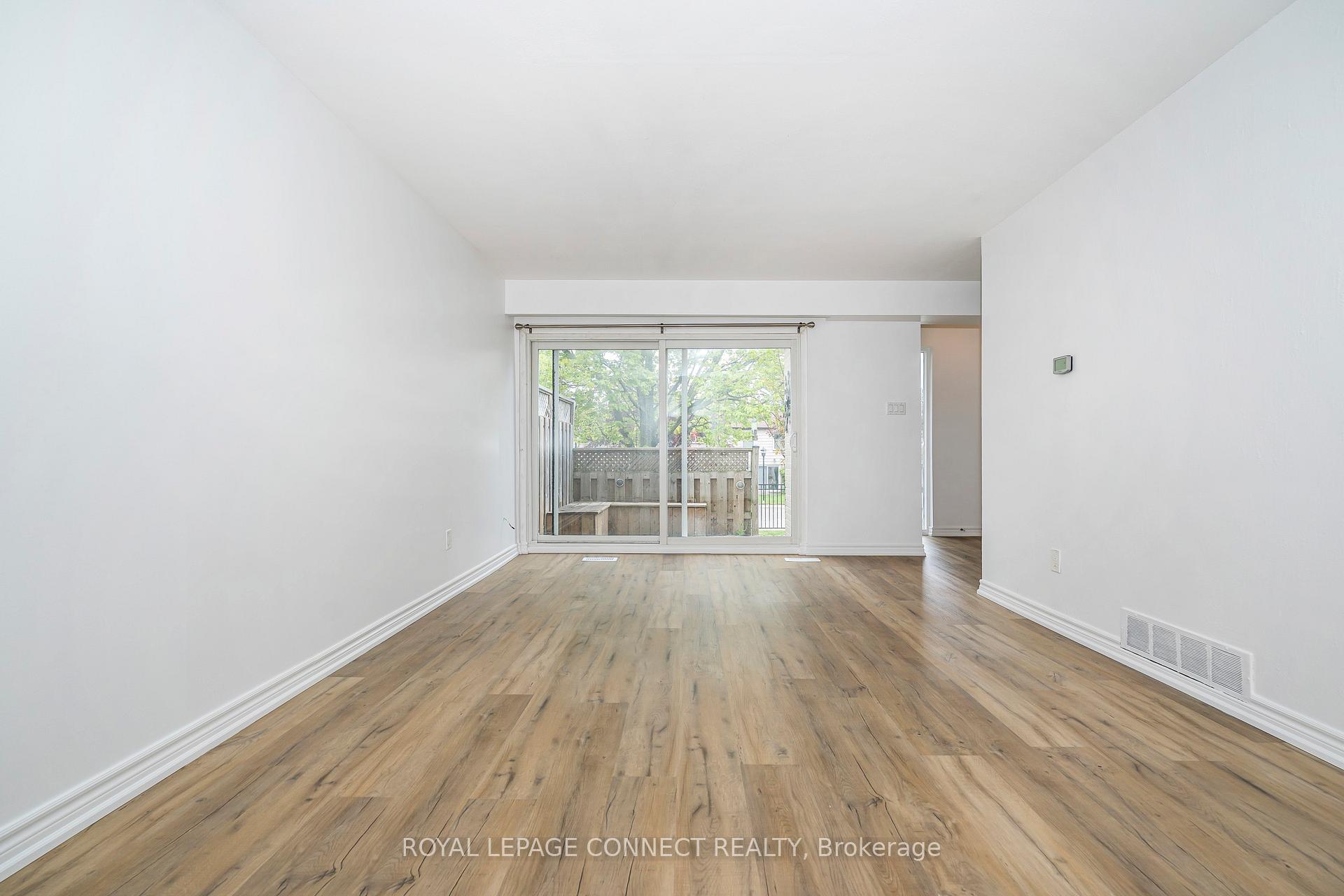 Photo 5 of Unit 35, 925 Bayly Street, Pickering, West Shore — HOMEH