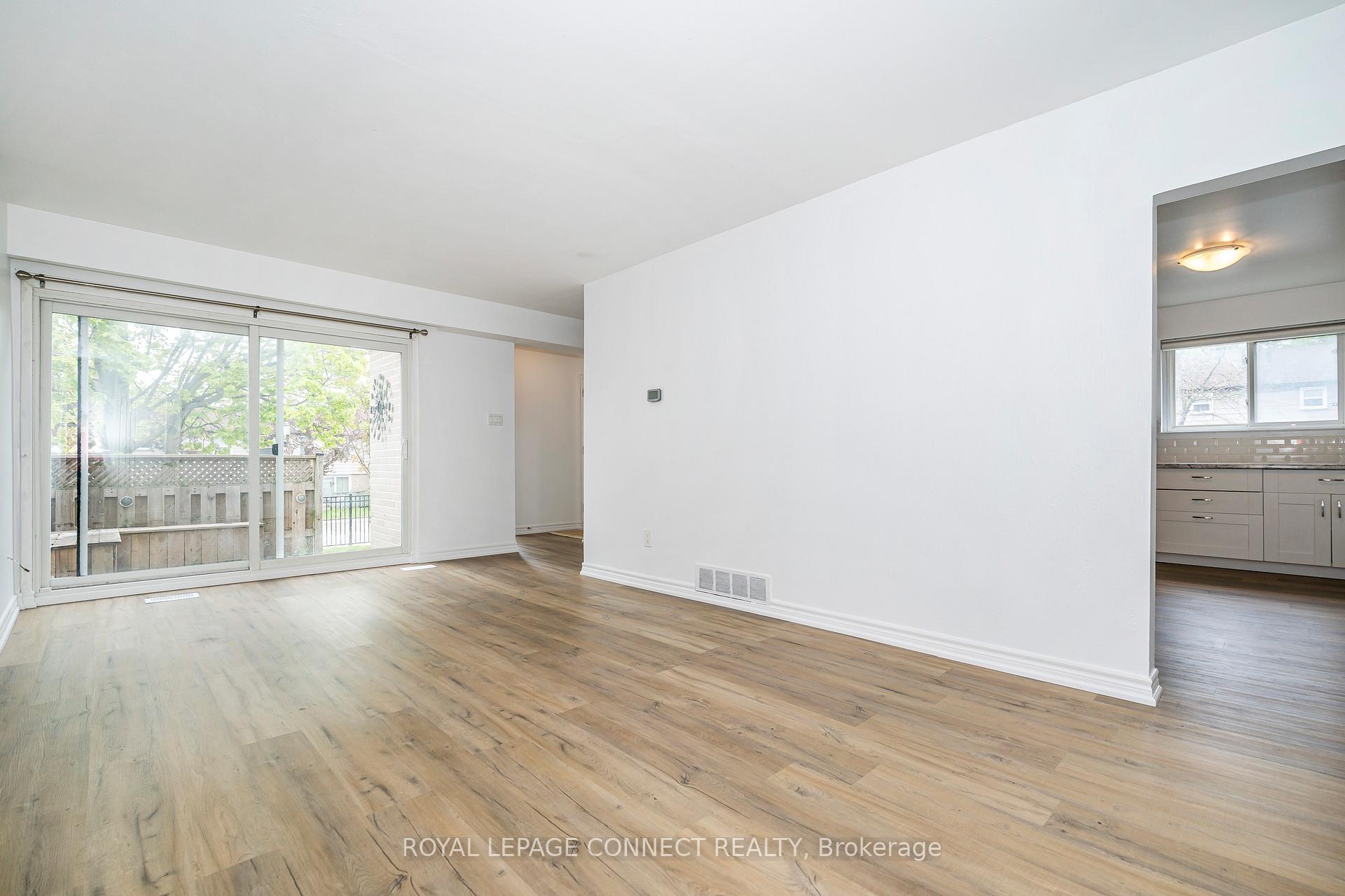 Photo 2 of Unit 35, 925 Bayly Street, Pickering, West Shore — HOMEH