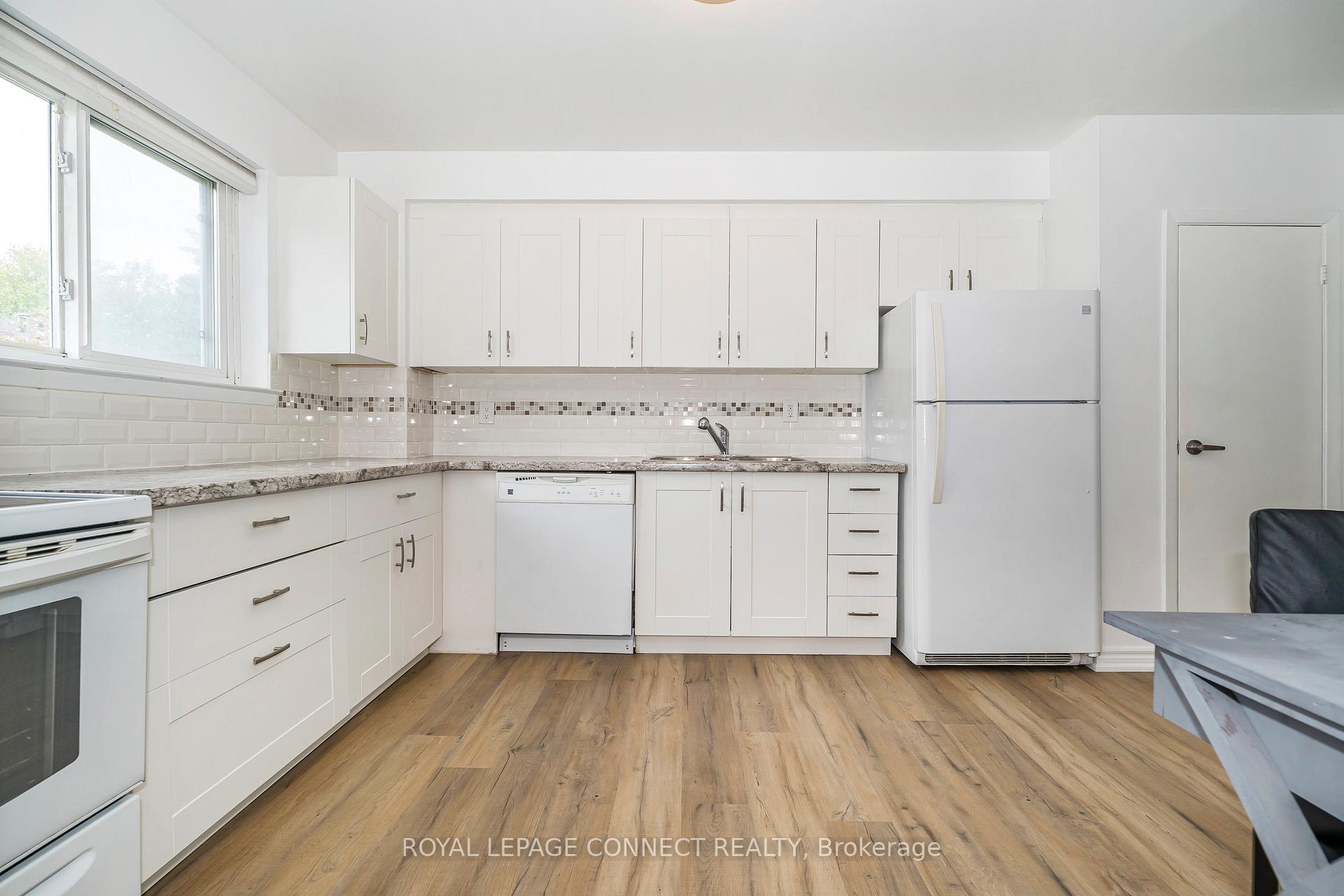 Photo 3 of Unit 35, 925 Bayly Street, Pickering, West Shore — HOMEH