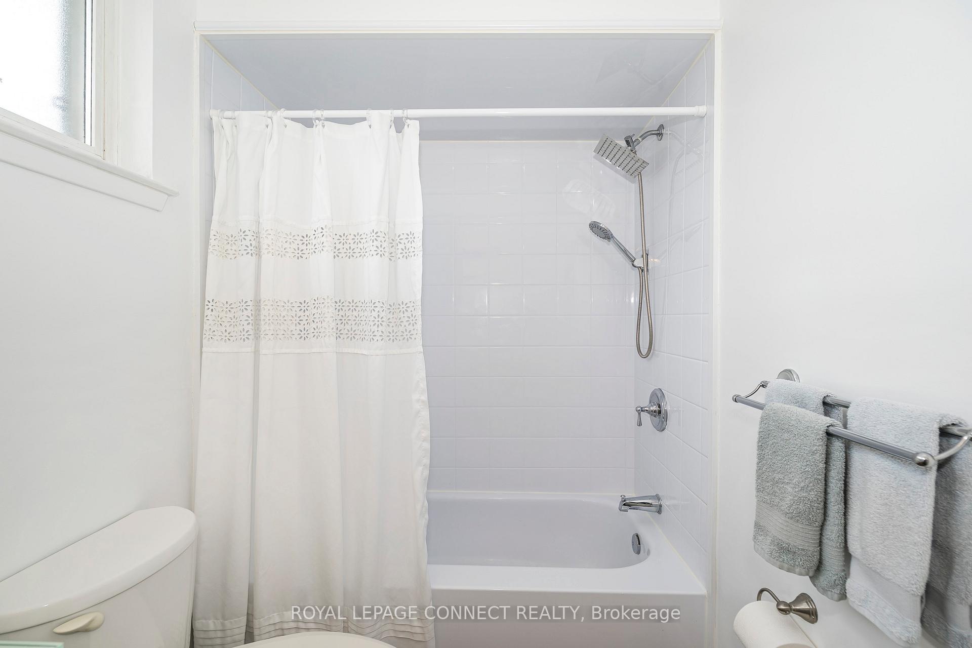 Photo 20 of Unit 35, 925 Bayly Street, Pickering, West Shore — HOMEH