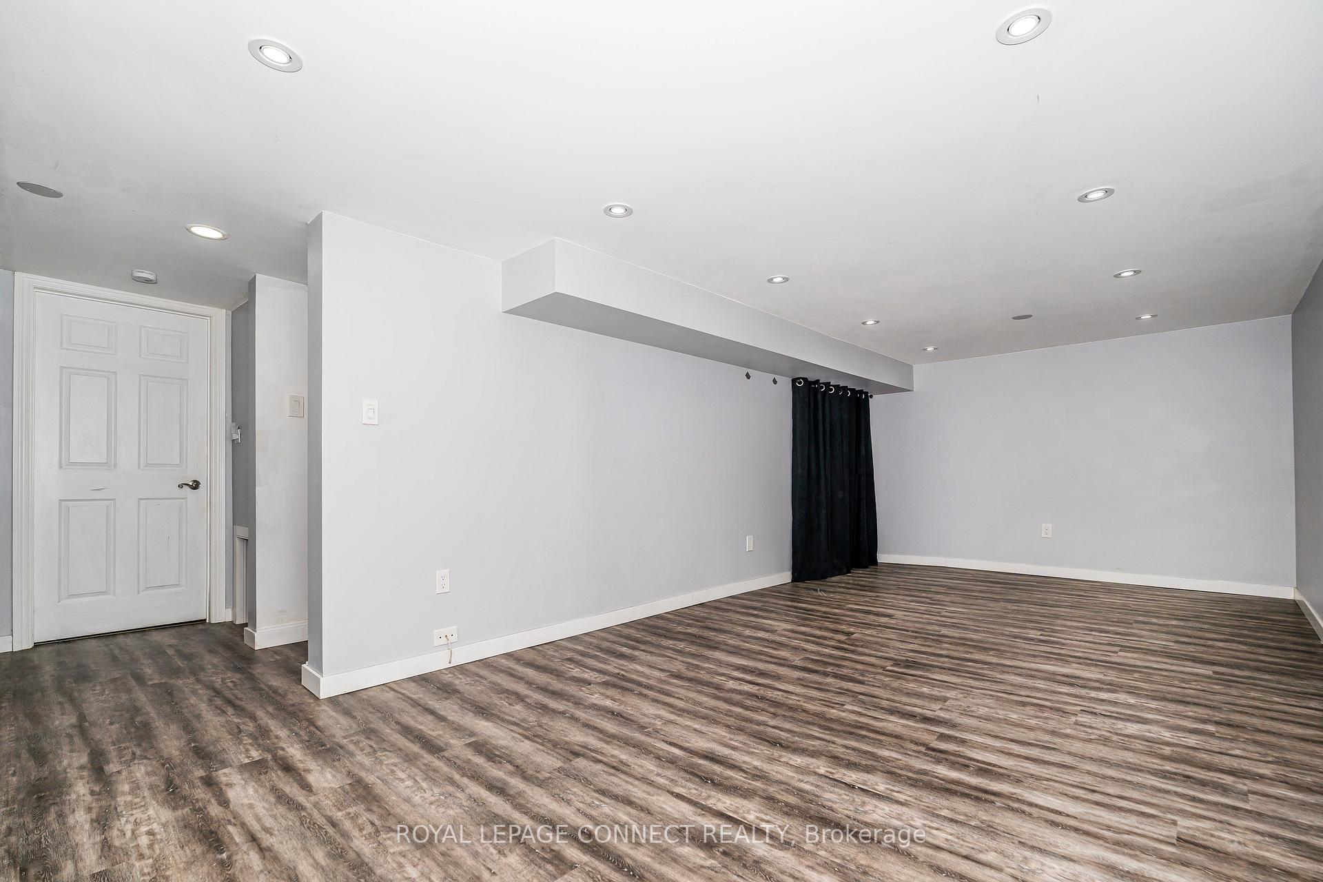 Photo 26 of Unit 35, 925 Bayly Street, Pickering, West Shore — HOMEH