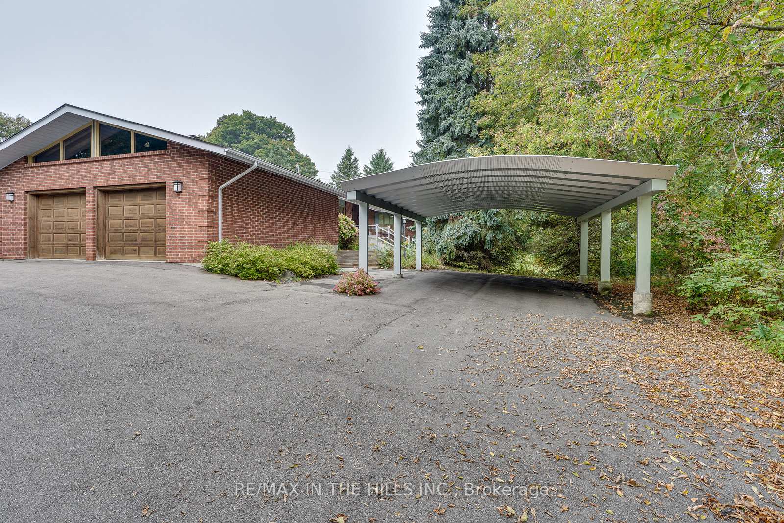 Photo 2 of 1 Berney Drive, Caledon, Caledon East — HOMEH
