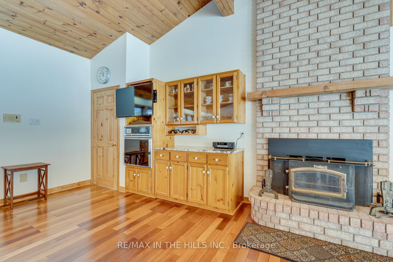 Photo 13 of 1 Berney Drive, Caledon, Caledon East — HOMEH