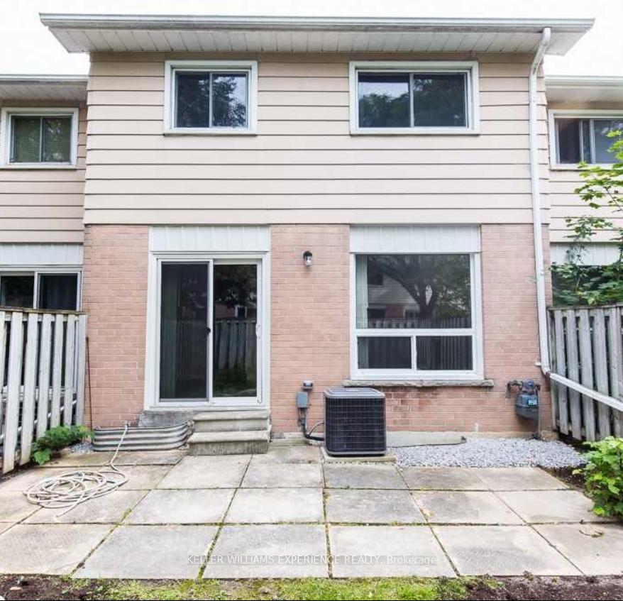 Photo 5 of Unit 28, 2 Bernick Drive, Barrie, 400 North — HOMEH
