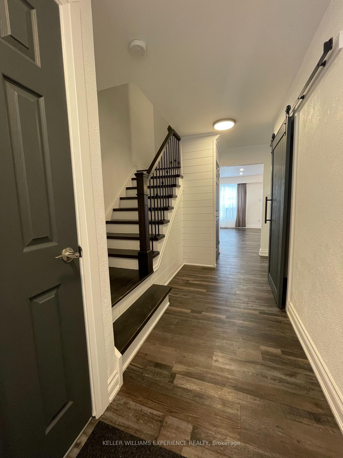 Photo 3 of Unit 28, 2 Bernick Drive, Barrie, 400 North — HOMEH