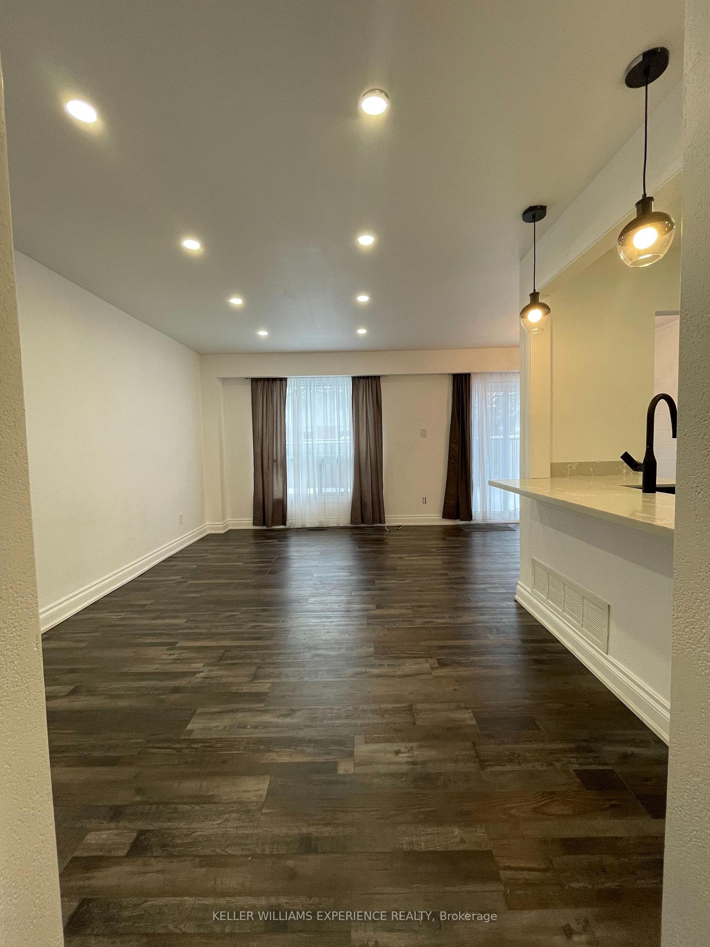 Photo 24 of Unit 28, 2 Bernick Drive, Barrie, 400 North — HOMEH
