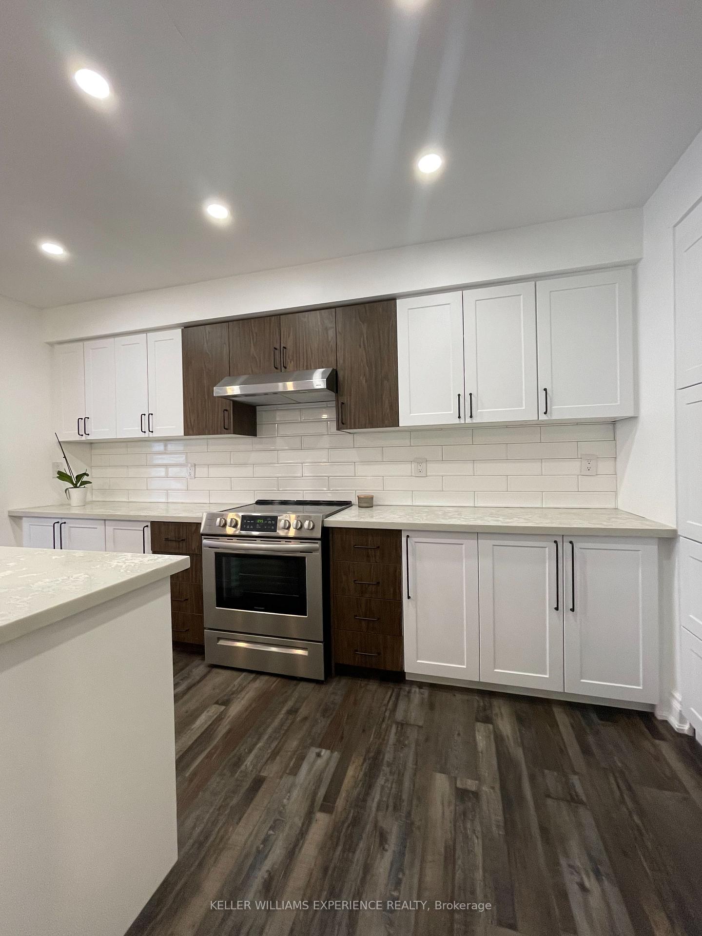 Photo 26 of Unit 28, 2 Bernick Drive, Barrie, 400 North — HOMEH