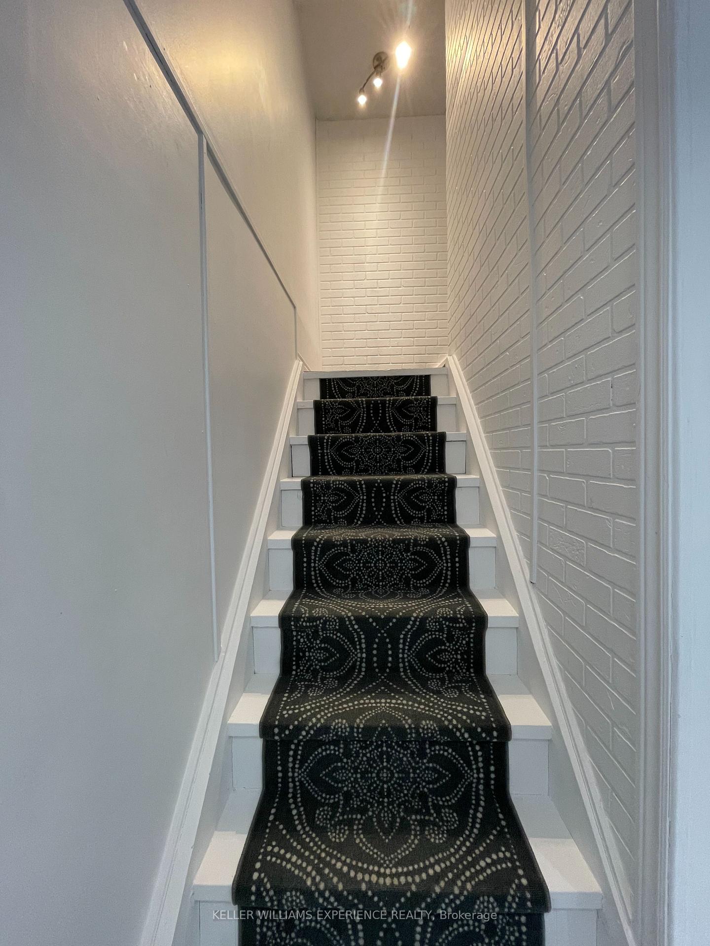 Photo 8 of Unit 28, 2 Bernick Drive, Barrie, 400 North — HOMEH