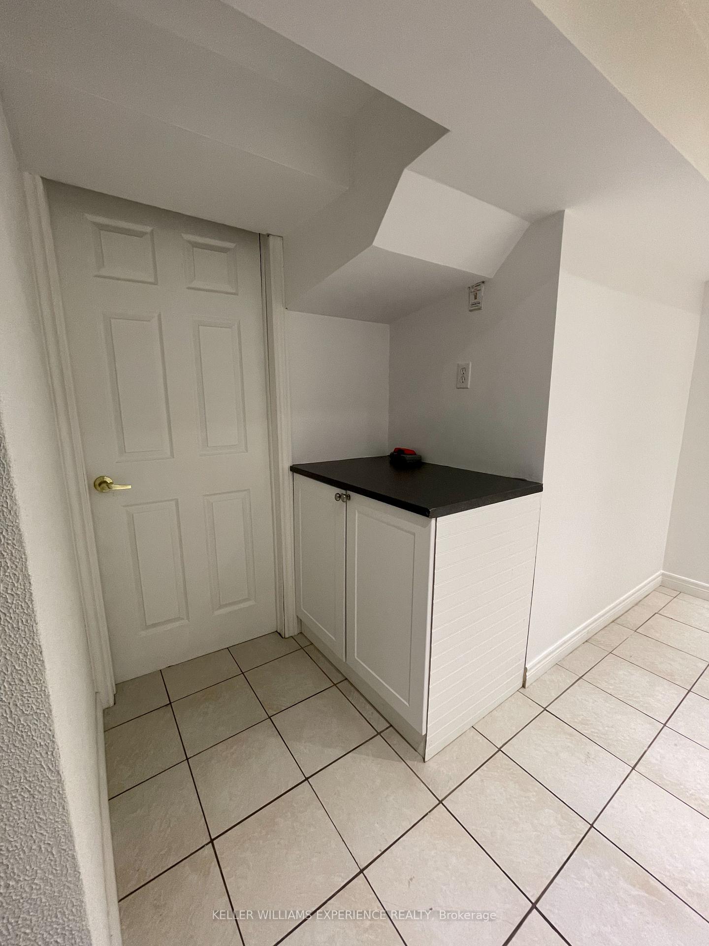 Photo 13 of Unit 28, 2 Bernick Drive, Barrie, 400 North — HOMEH
