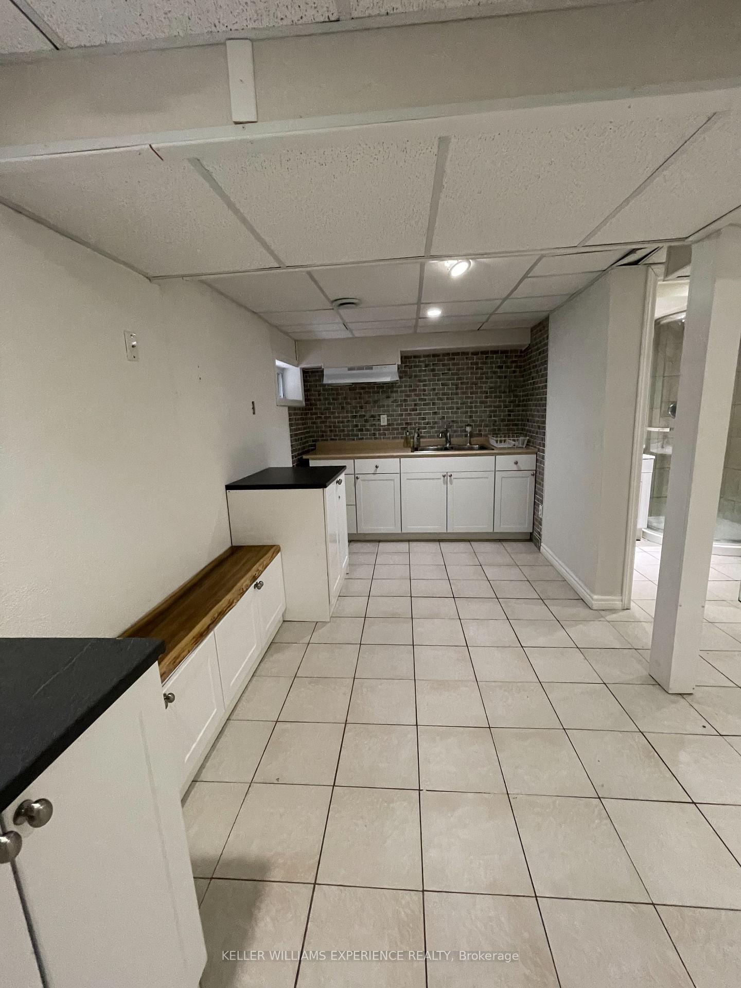 Photo 14 of Unit 28, 2 Bernick Drive, Barrie, 400 North — HOMEH
