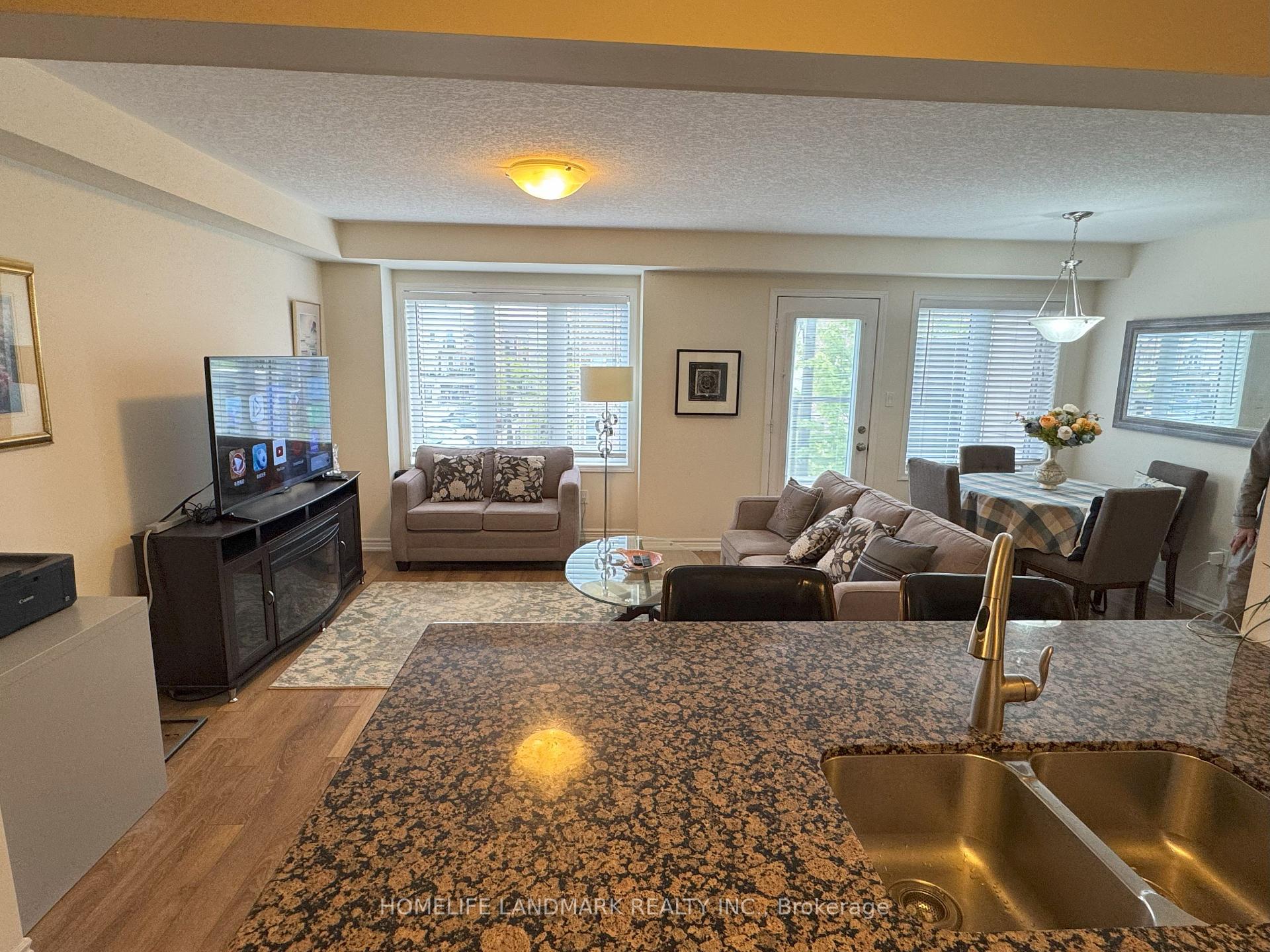 Photo 9 of 907 Apple Hill Lane, Kitchener — HOMEH