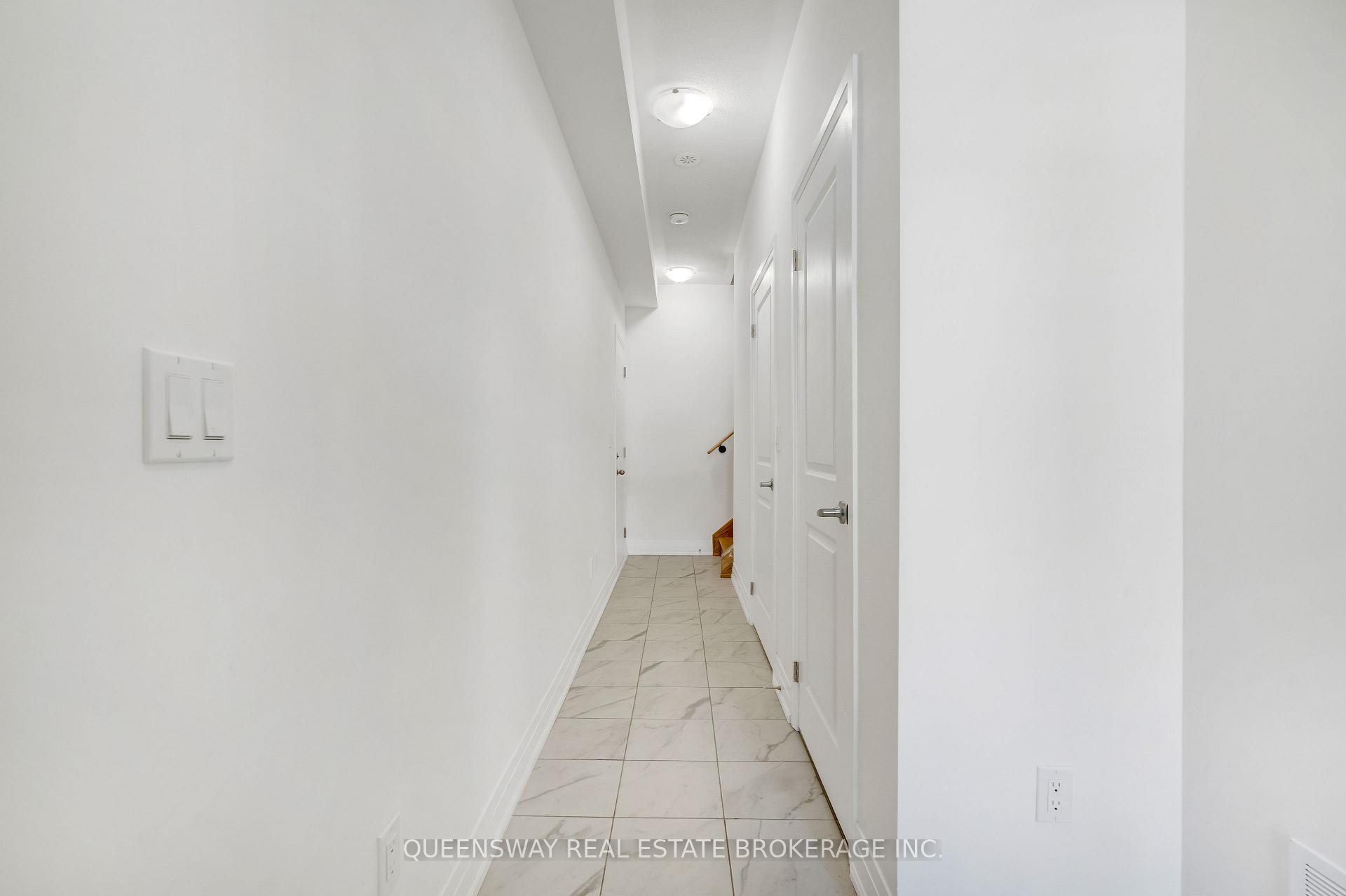 Photo 2 of 71 Waterside Way, Whitby, Port Whitby — HOMEH