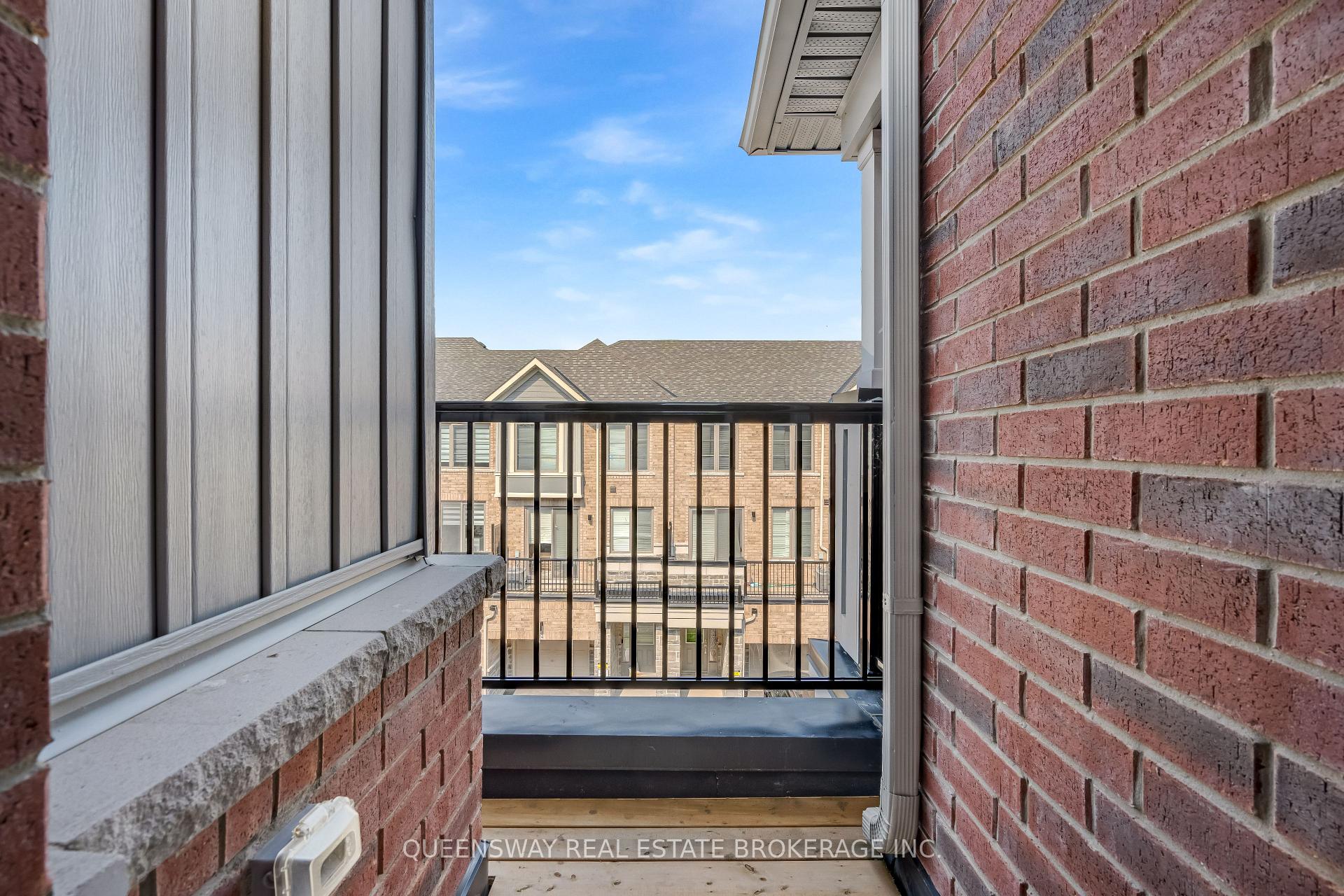 Photo 25 of 71 Waterside Way, Whitby, Port Whitby — HOMEH