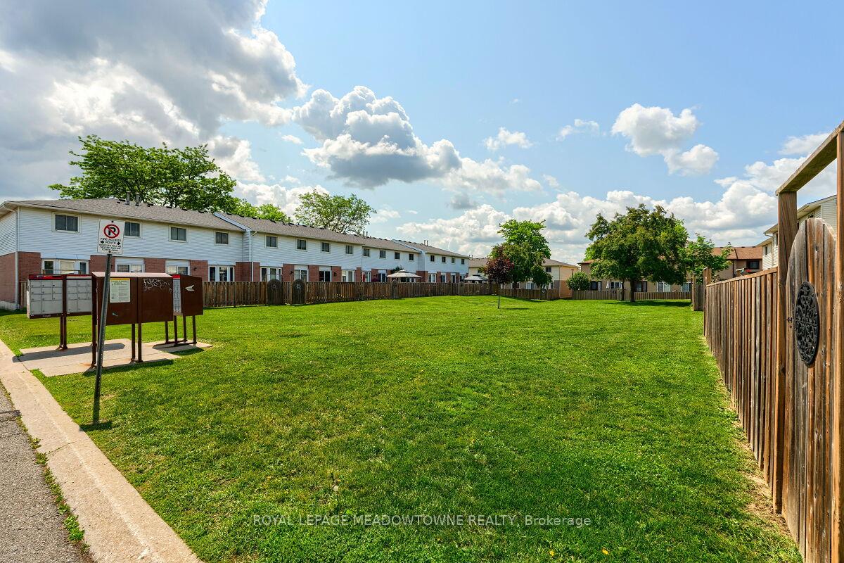 Photo 33 of Unit 87, 860 Rymal Road E, Hamilton, Broughton — HOMEH