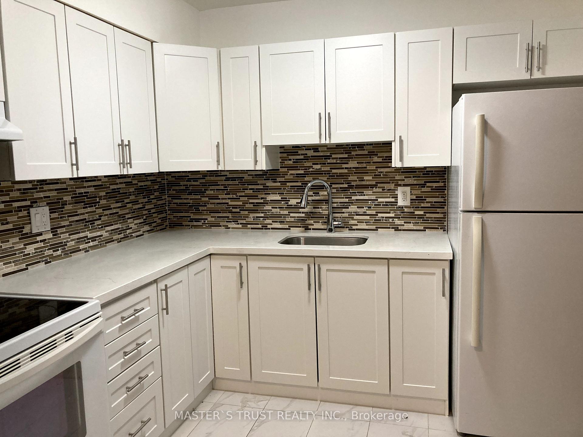 Photo 3 of Unit 1106, 330 Dixon Road, Etobicoke, Kingsview Village-The Westway — HOMEH