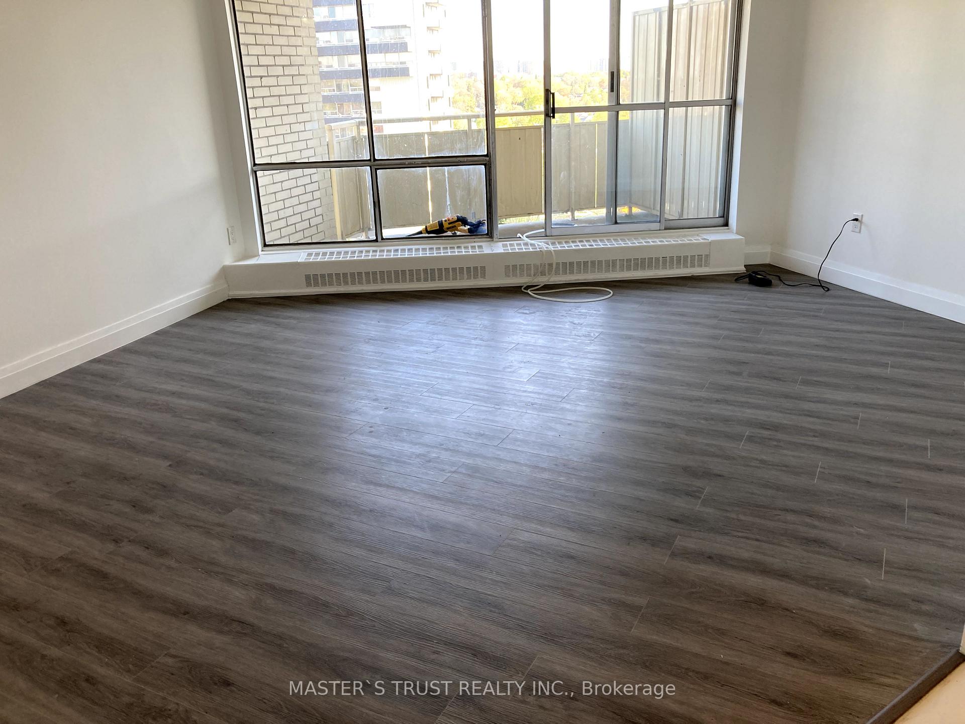Photo 4 of Unit 1106, 330 Dixon Road, Etobicoke, Kingsview Village-The Westway — HOMEH