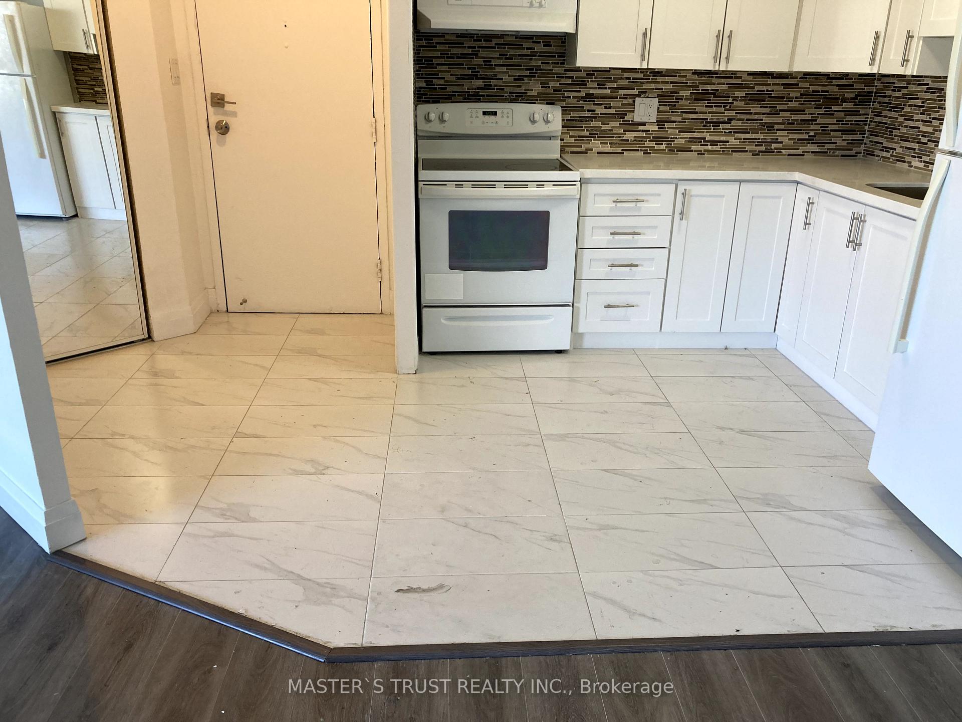 Photo 24 of Unit 1106, 330 Dixon Road, Etobicoke, Kingsview Village-The Westway — HOMEH
