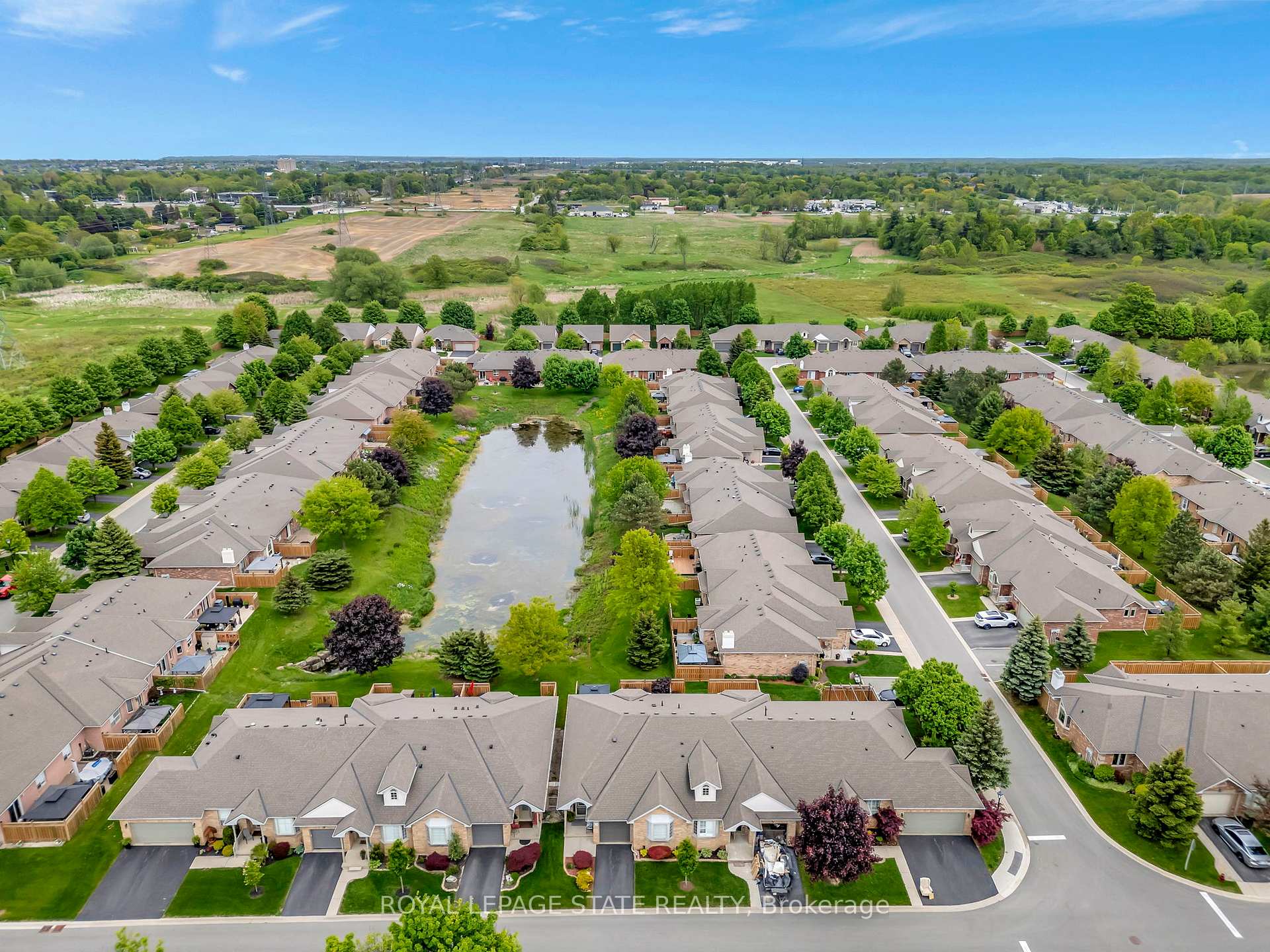 Photo 43 of 19 Critzia Drive, Hamilton, Rural Glanbrook — HOMEH