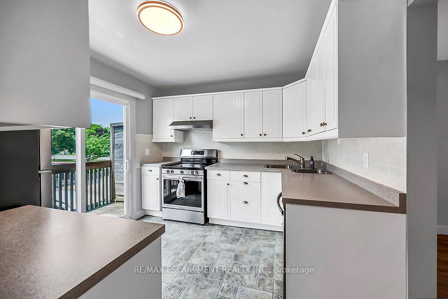 Photo 31 of Unit 47, 1115 Paramount Drive, Hamilton, Stoney Creek — HOMEH