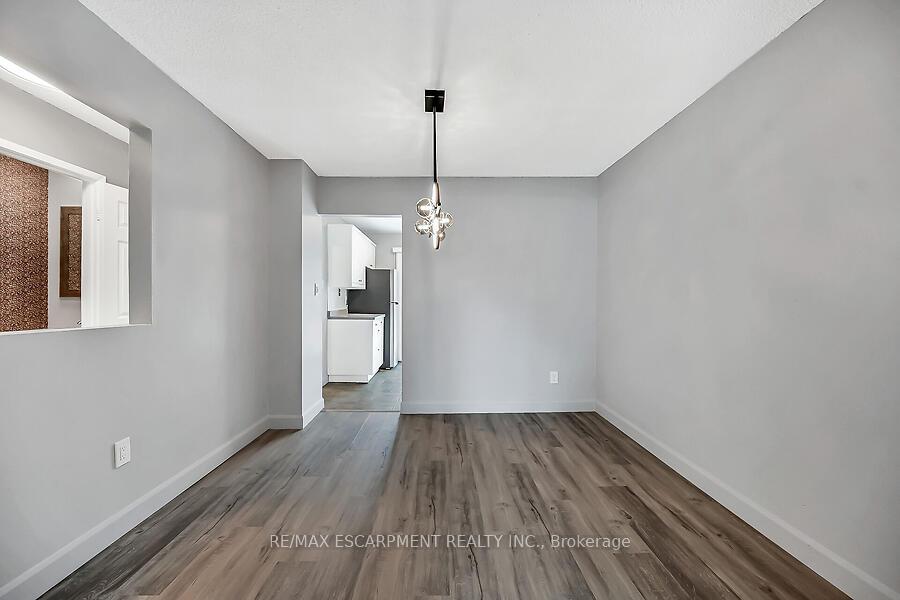 Photo 11 of Unit 47, 1115 Paramount Drive, Hamilton, Stoney Creek — HOMEH
