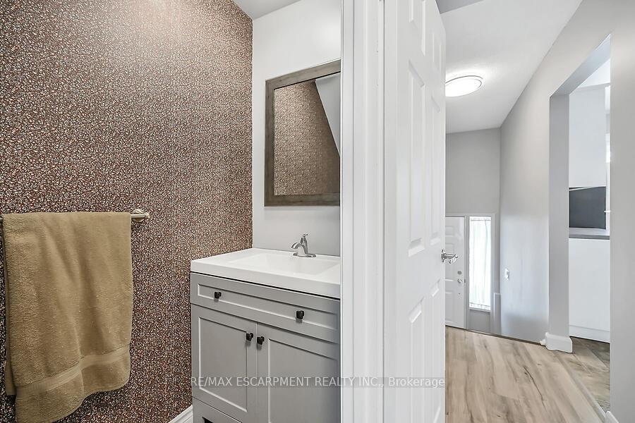 Photo 17 of Unit 47, 1115 Paramount Drive, Hamilton, Stoney Creek — HOMEH