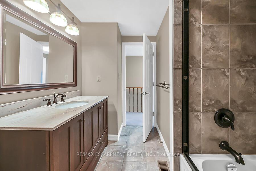 Photo 26 of Unit 47, 1115 Paramount Drive, Hamilton, Stoney Creek — HOMEH