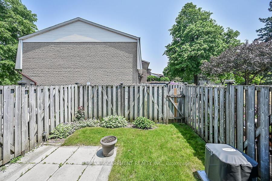 Photo 27 of Unit 47, 1115 Paramount Drive, Hamilton, Stoney Creek — HOMEH