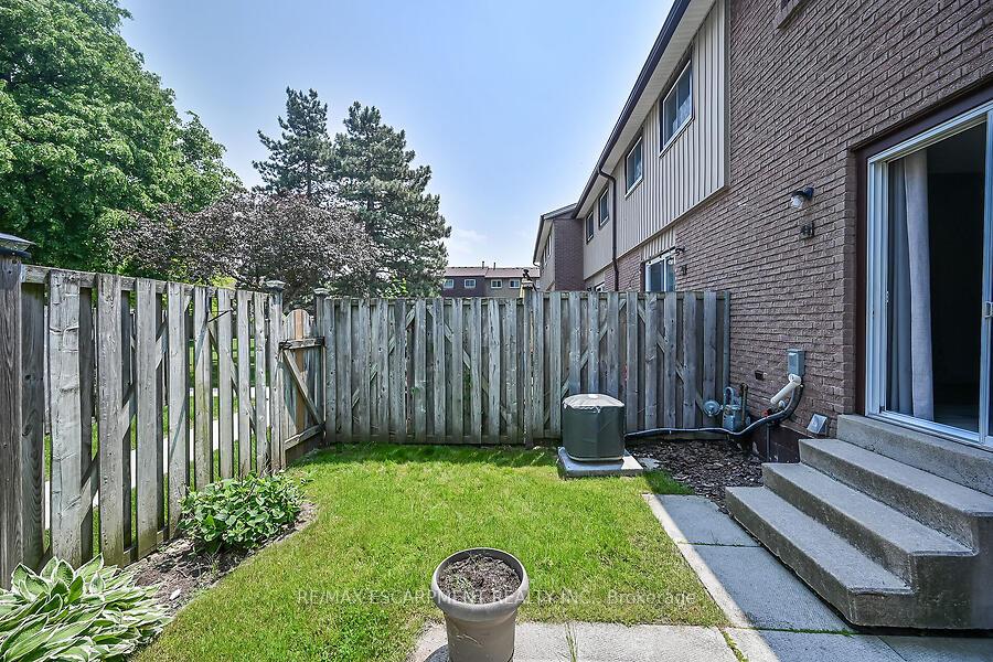 Photo 29 of Unit 47, 1115 Paramount Drive, Hamilton, Stoney Creek — HOMEH