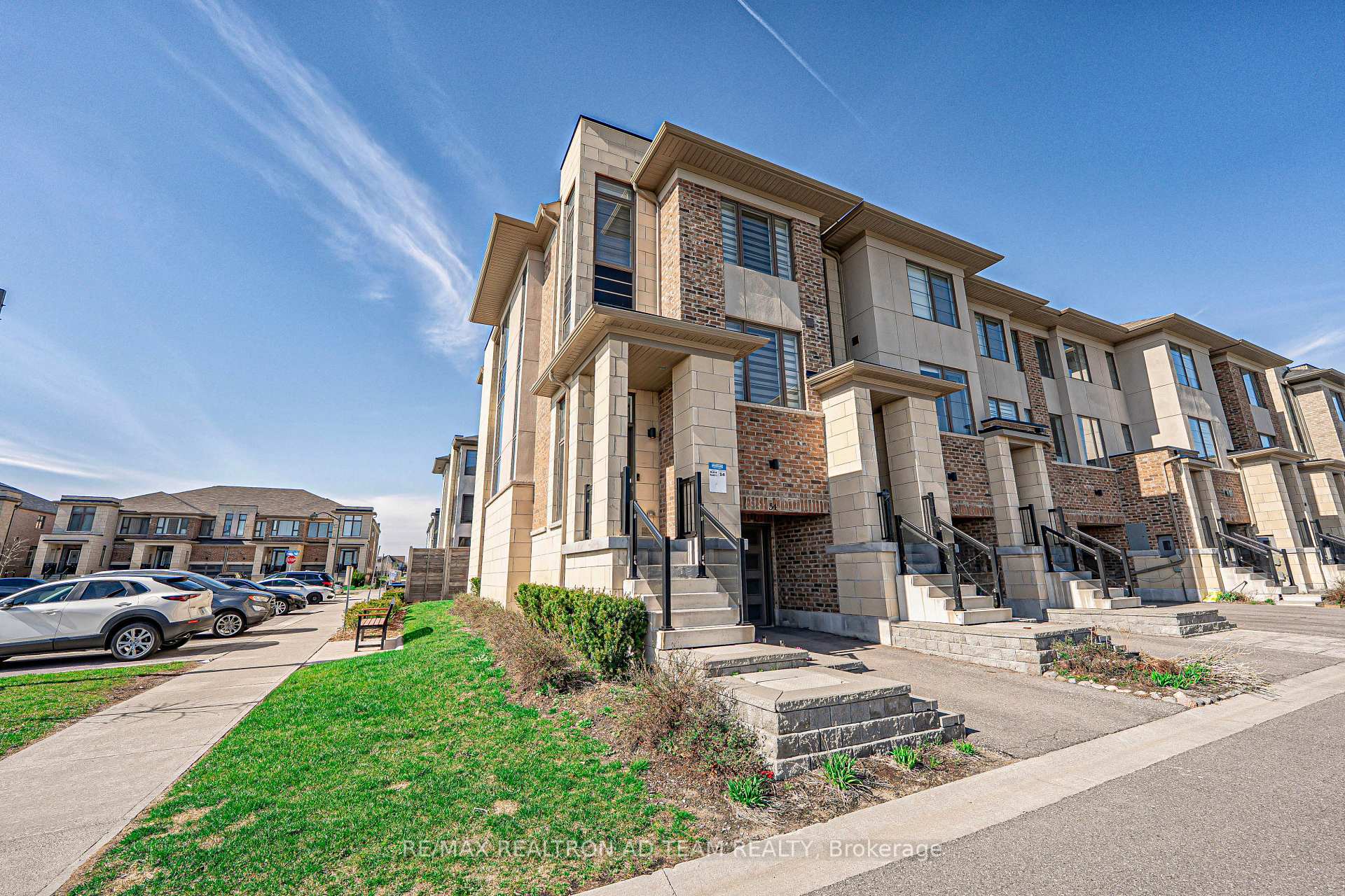 Photo 2 of 54 Shawfield Way, Whitby, Pringle Creek — HOMEH