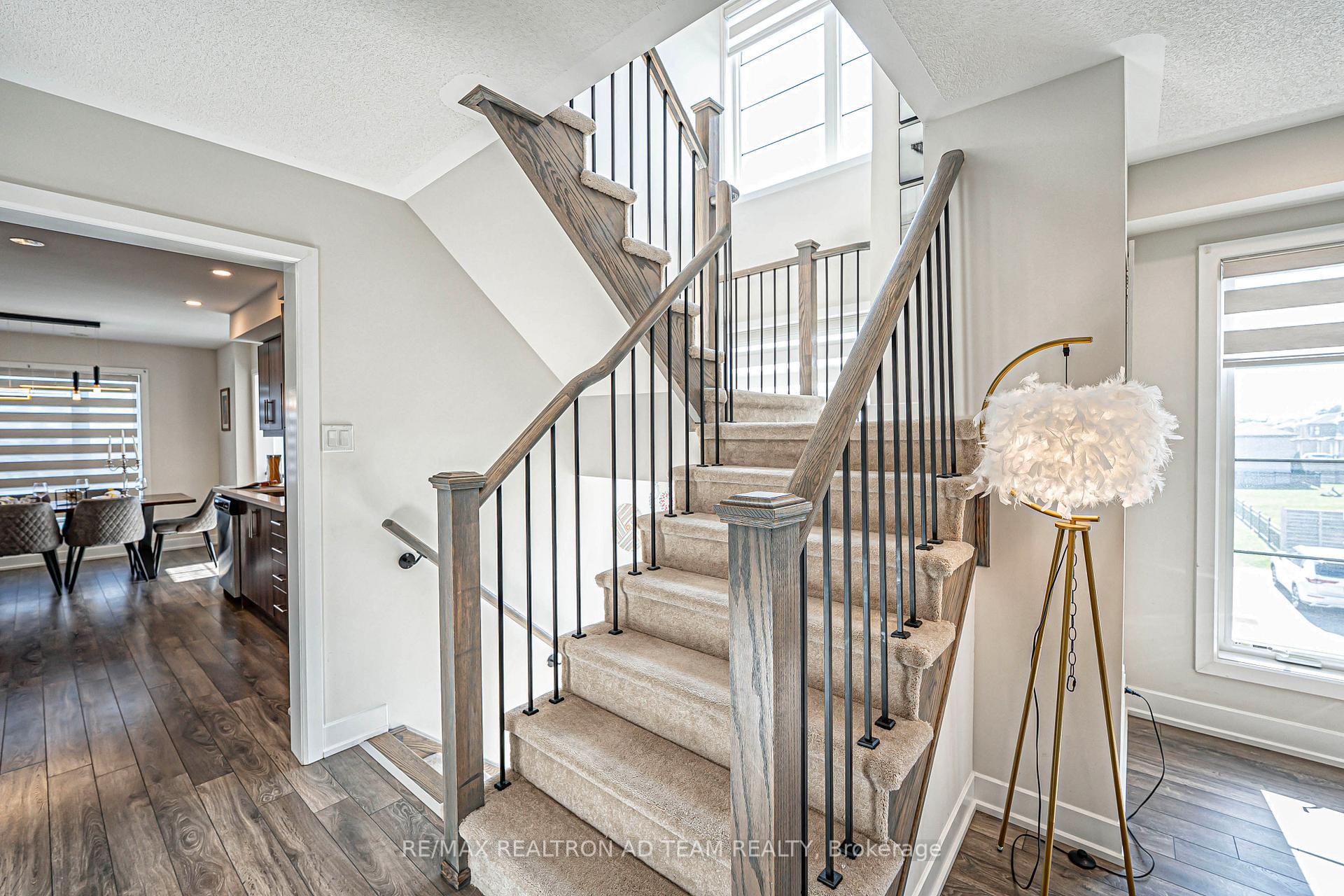 Photo 12 of 54 Shawfield Way, Whitby, Pringle Creek — HOMEH