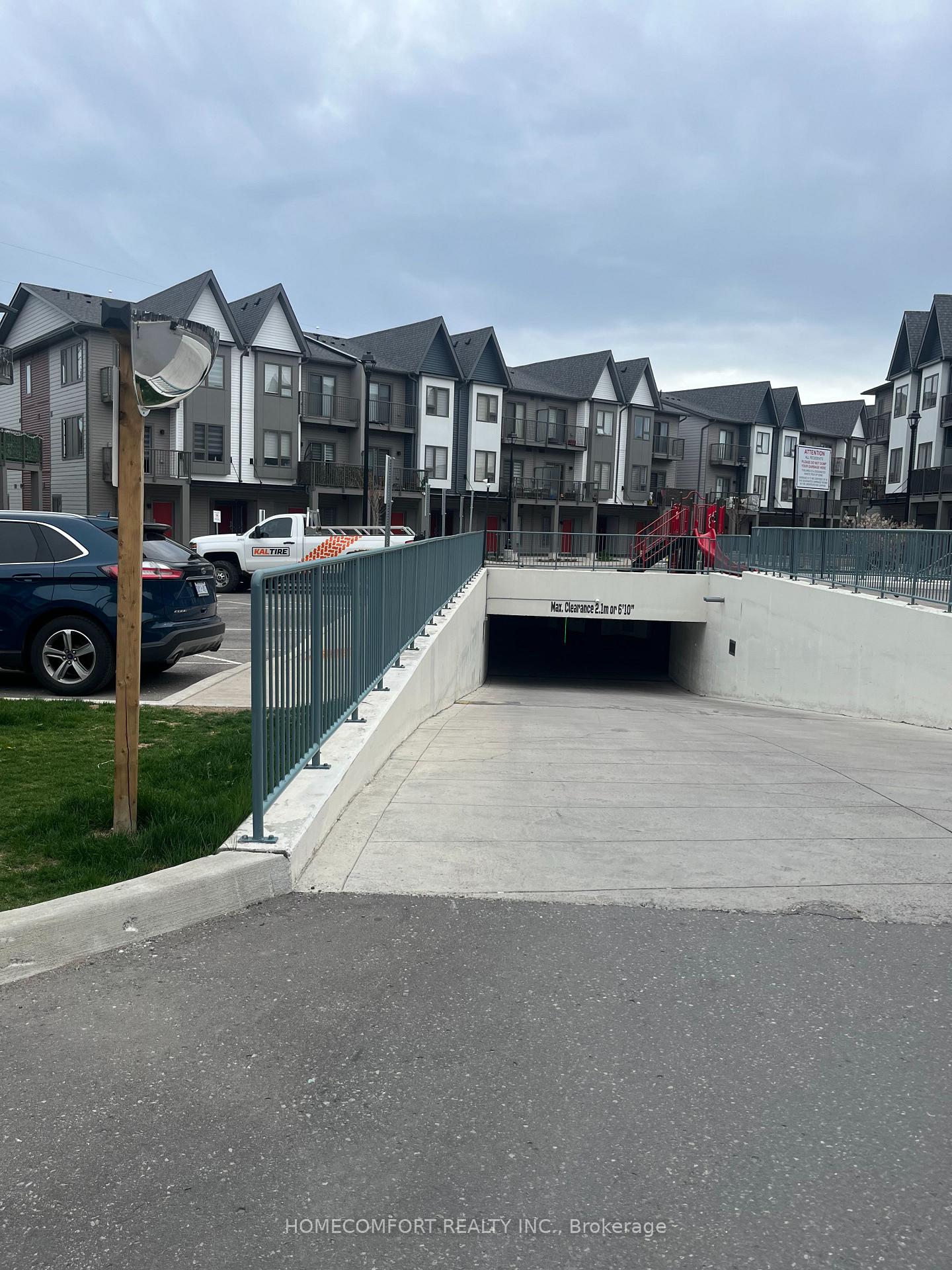 Photo 7 of Unit 904, 2635 William Jackson Drive, Pickering, Duffin Heights — HOMEH