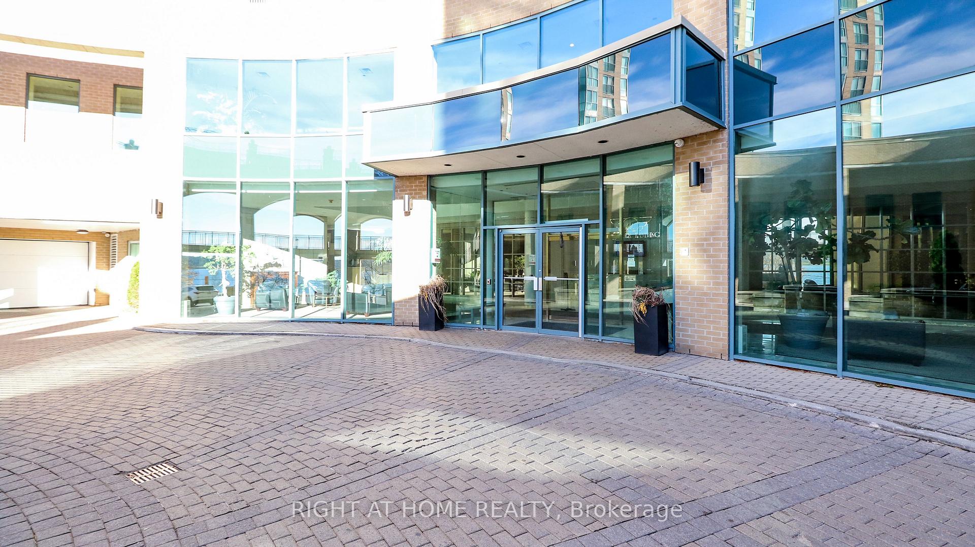 Photo 6 of Unit 605, 150 Dunlop Street E, Barrie, City Centre — HOMEH